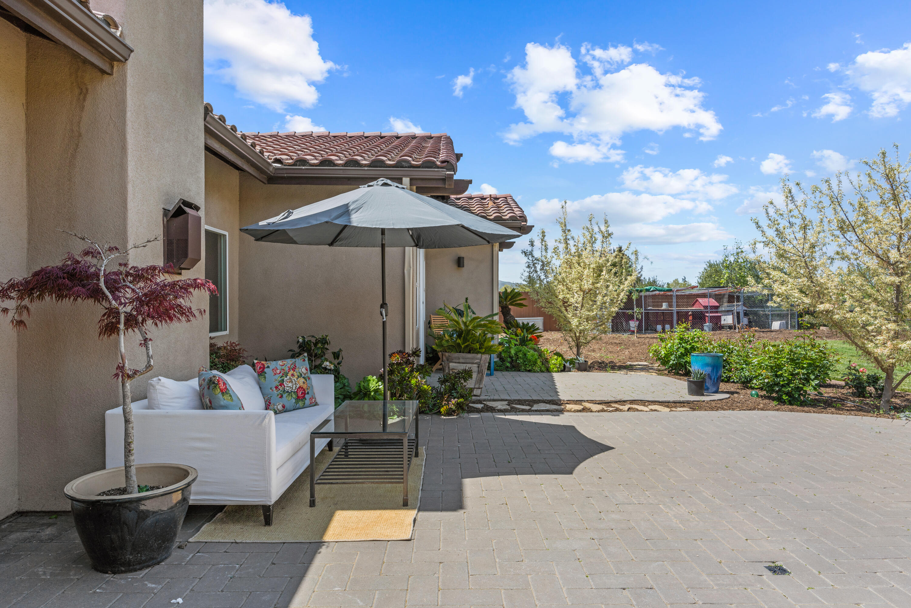 690 Valley Oak Road
