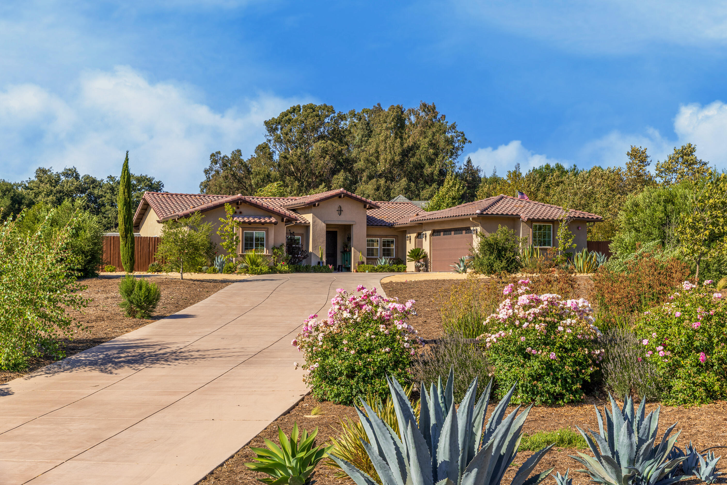 690 Valley Oak Road