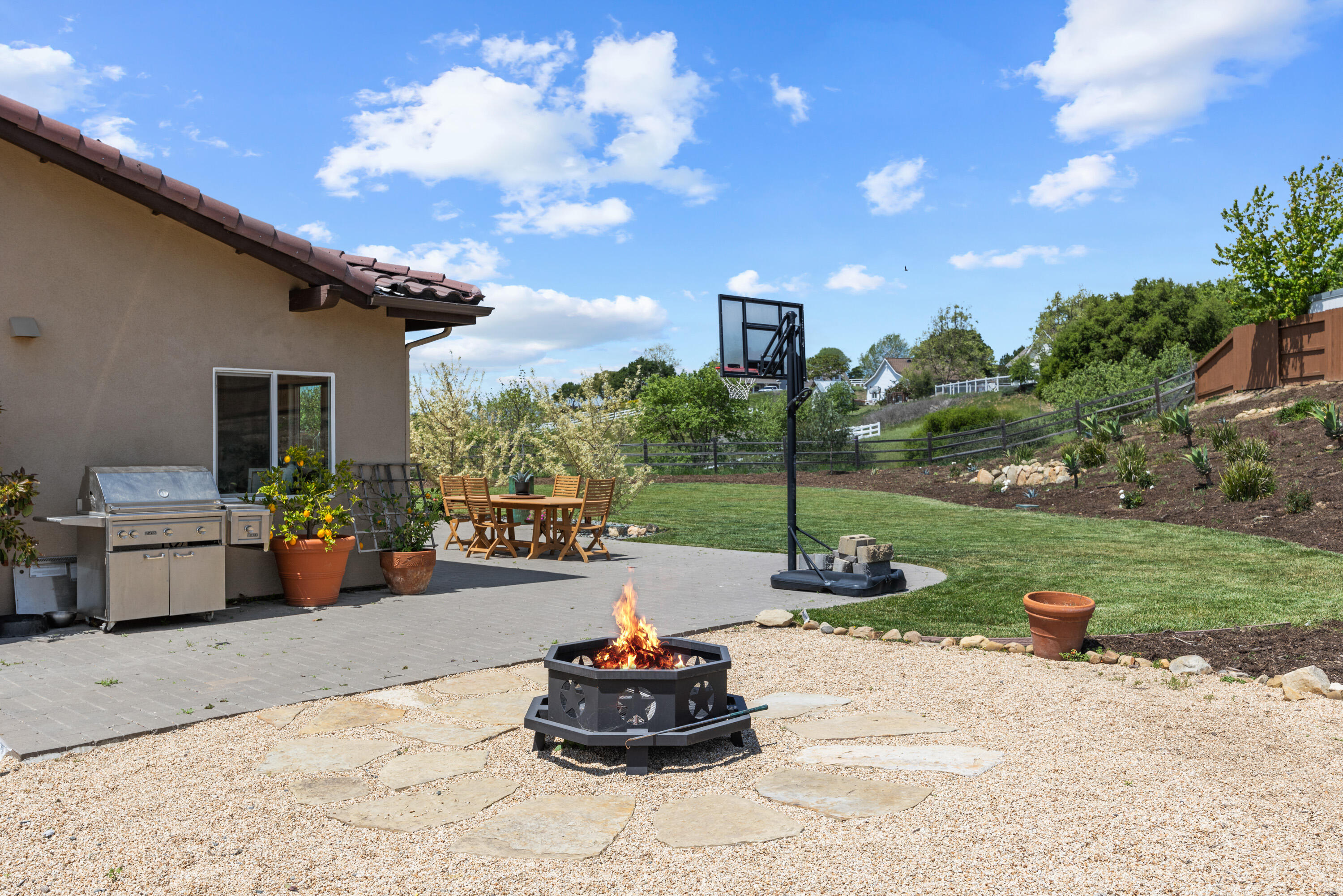 690 Valley Oak Road
