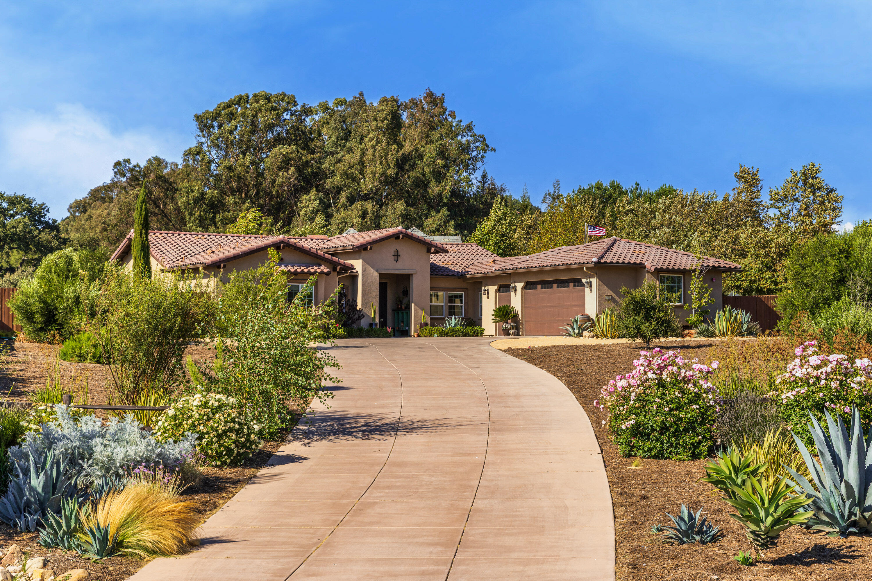 690 Valley Oak Road