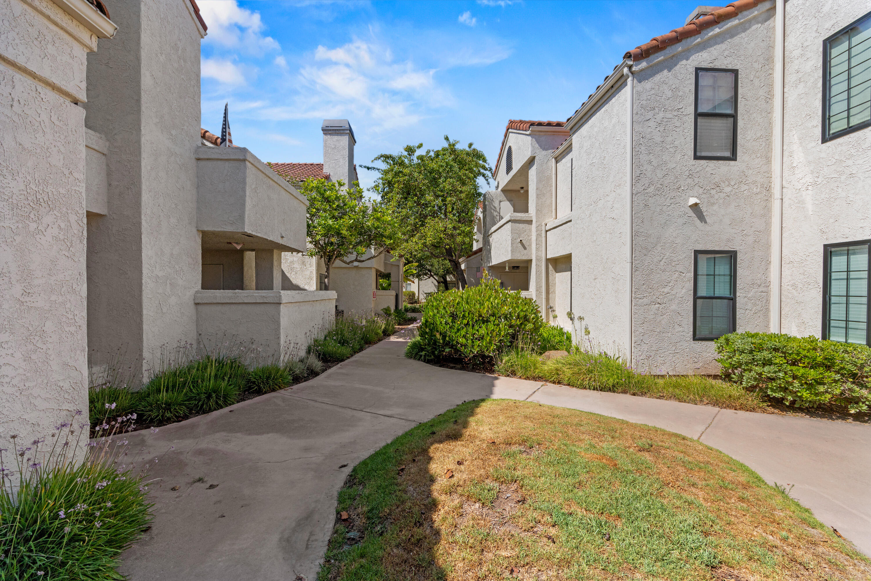 1220 Franciscan Court, 7