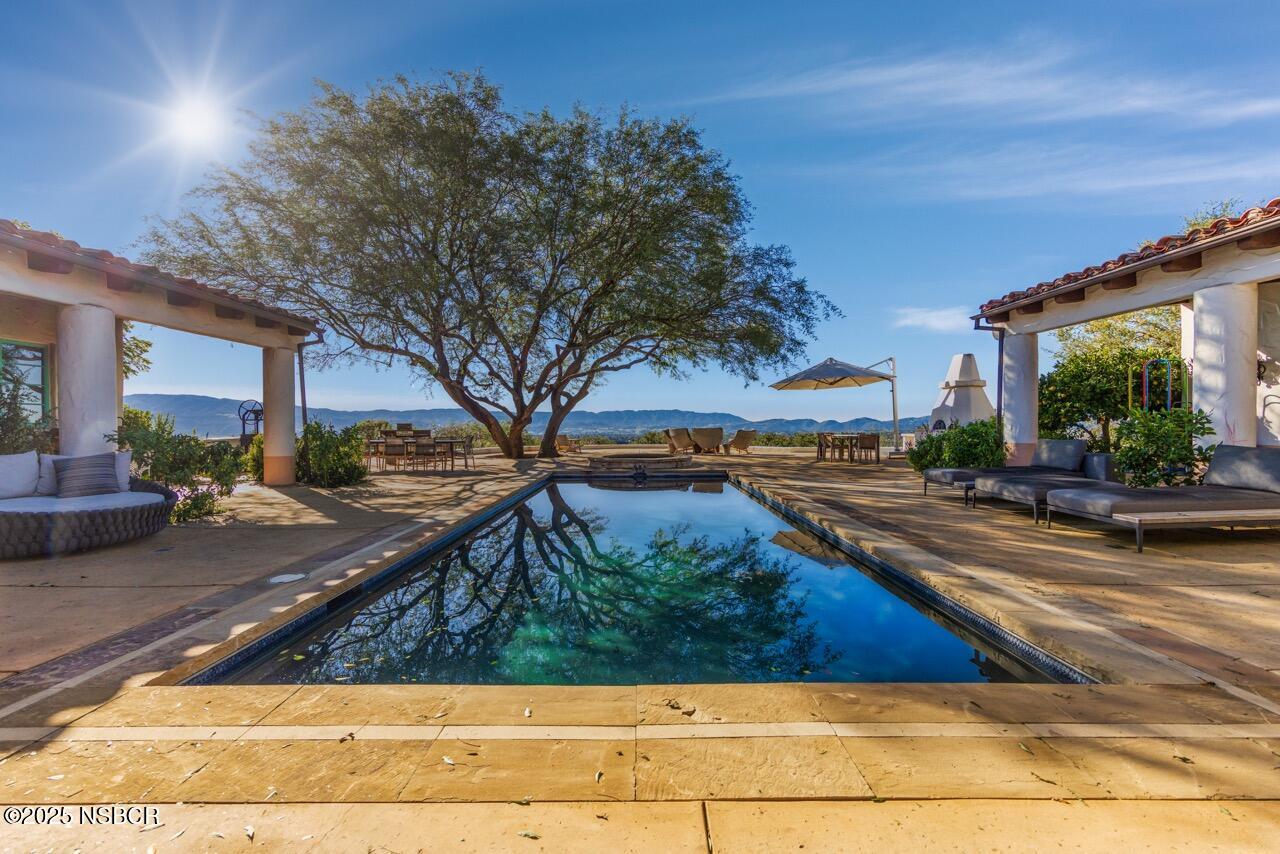 2830/2750 Calzada Avenue