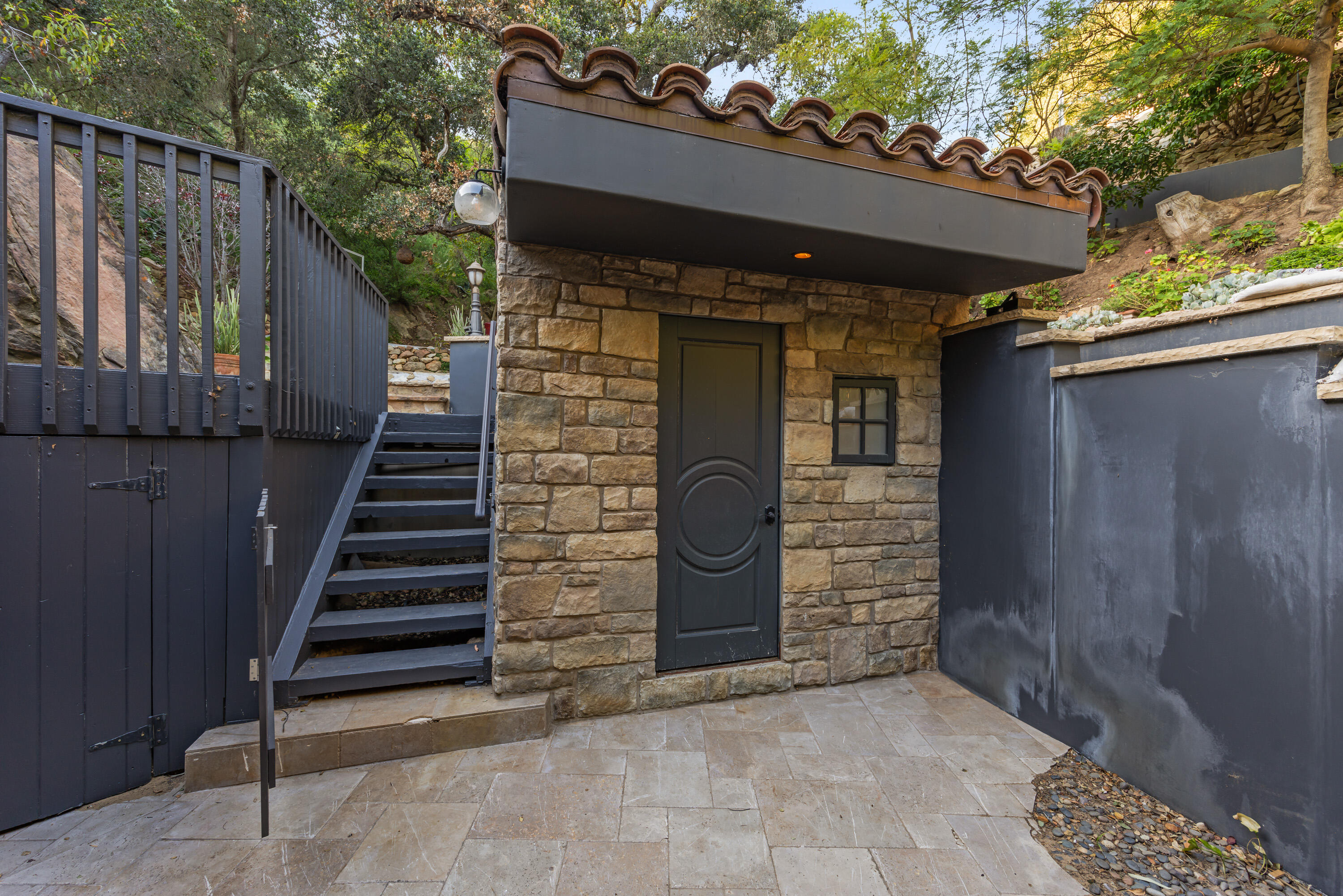 330 E Mountain Drive