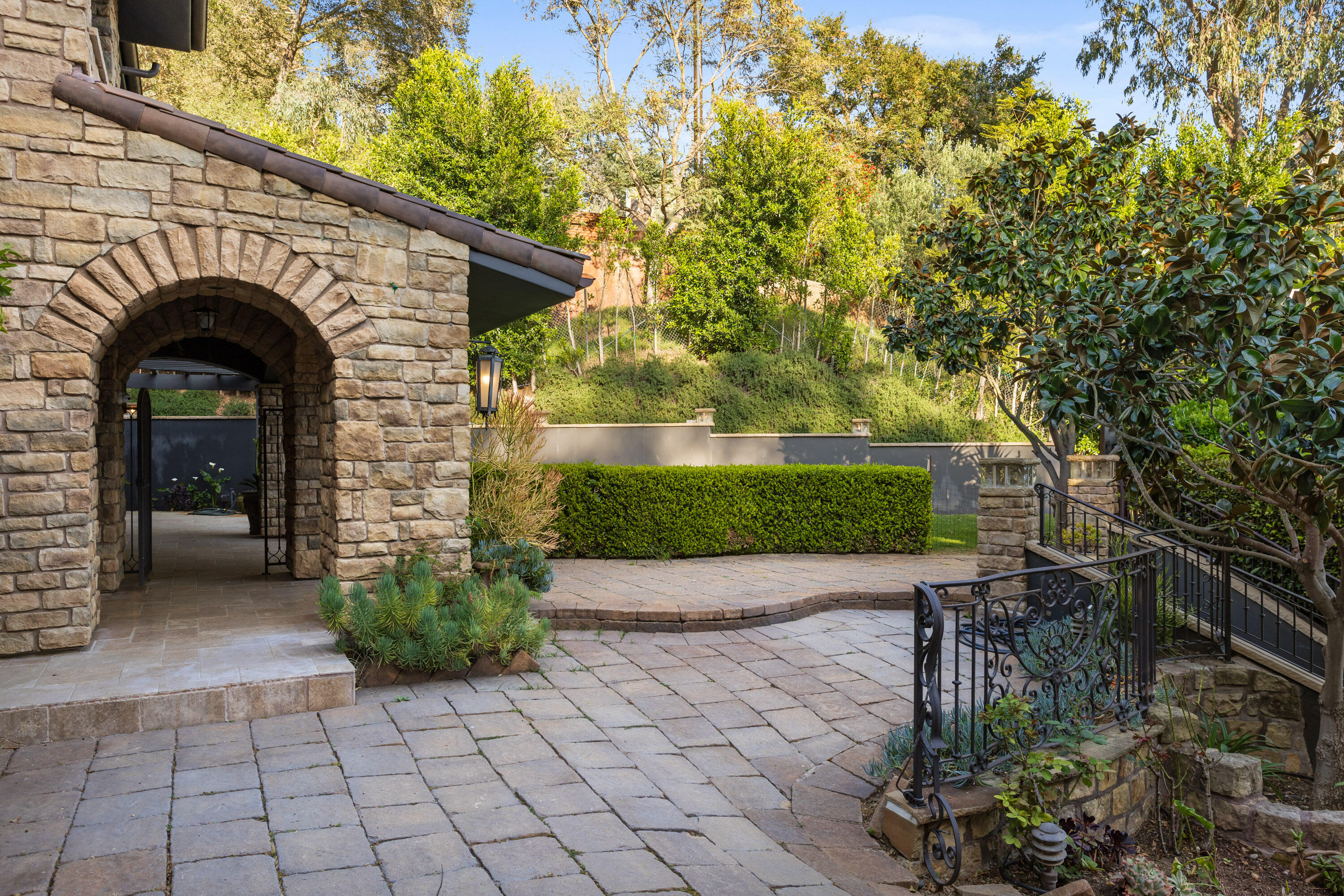 330 E Mountain Drive