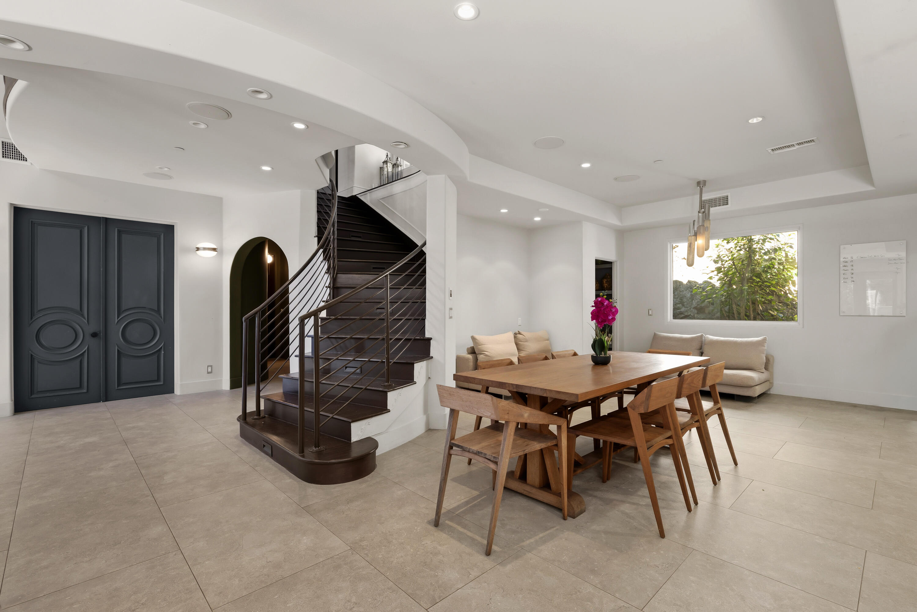 330 E Mountain Drive