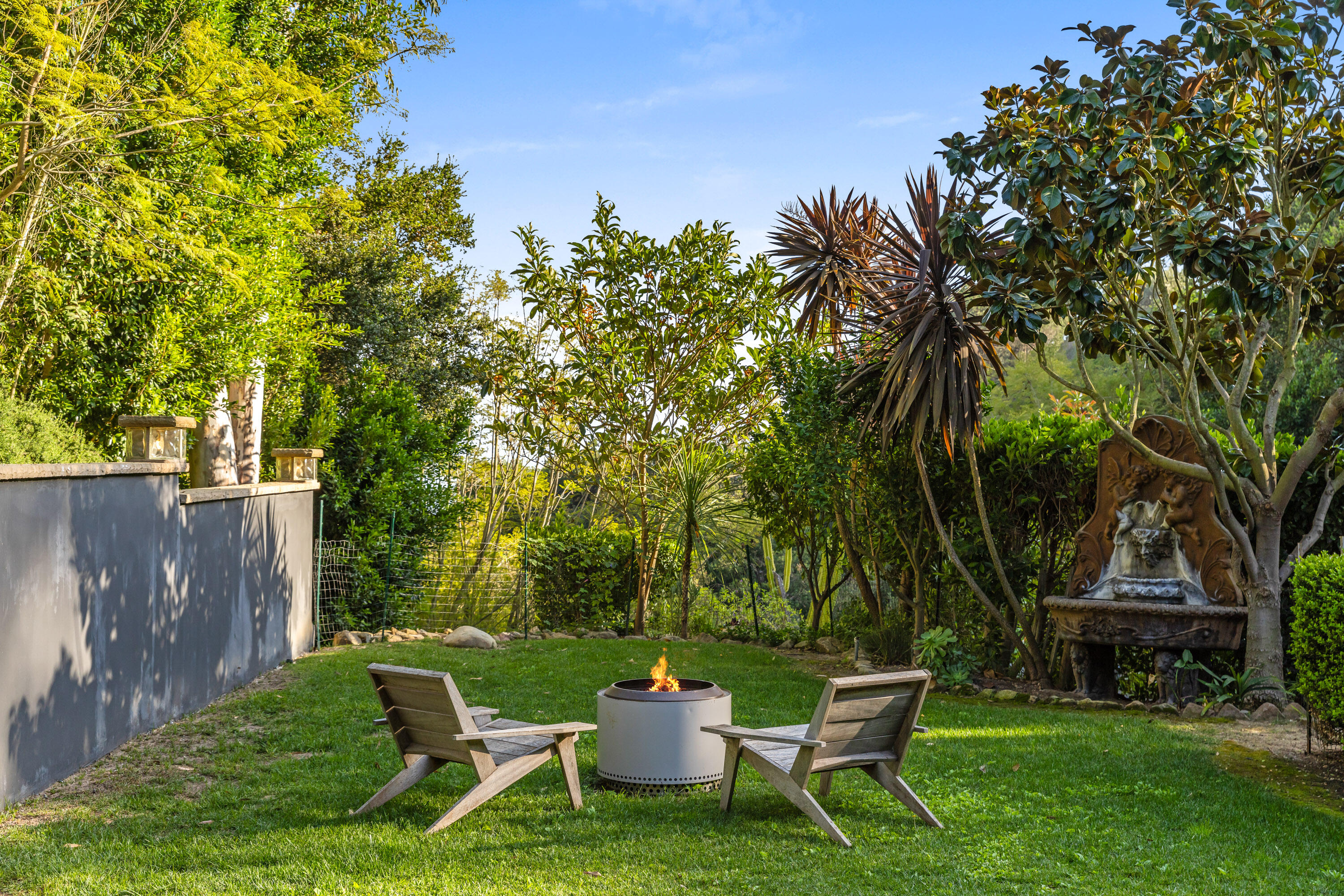 330 E Mountain Drive