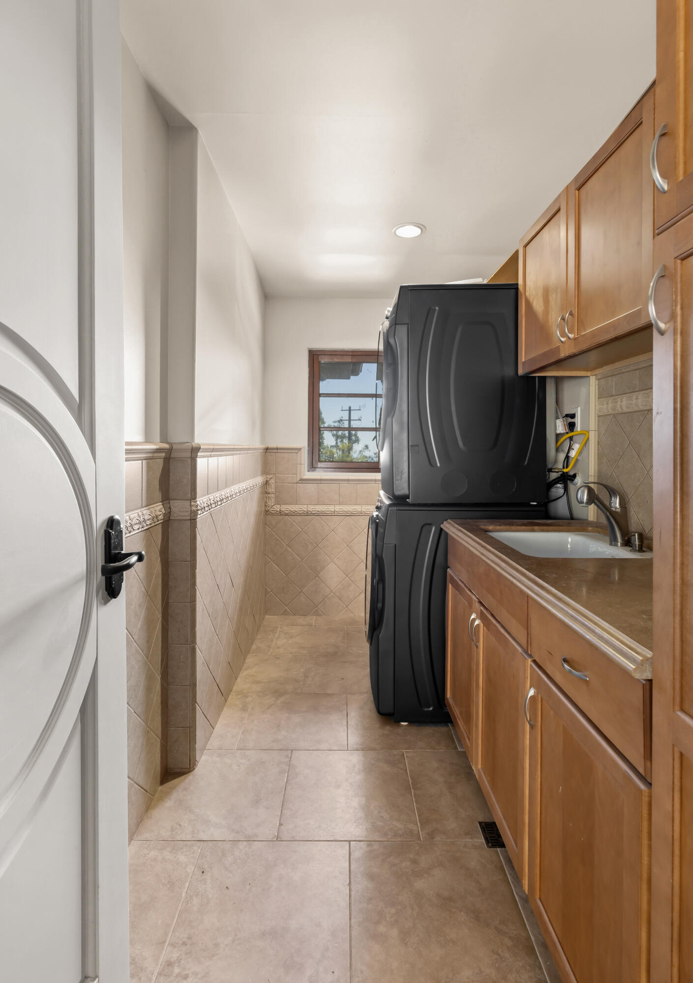 330 E Mountain Drive