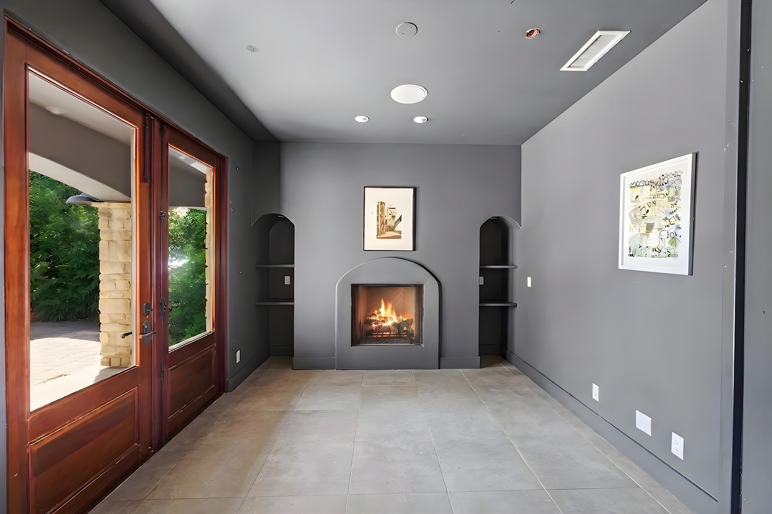 330 E Mountain Drive