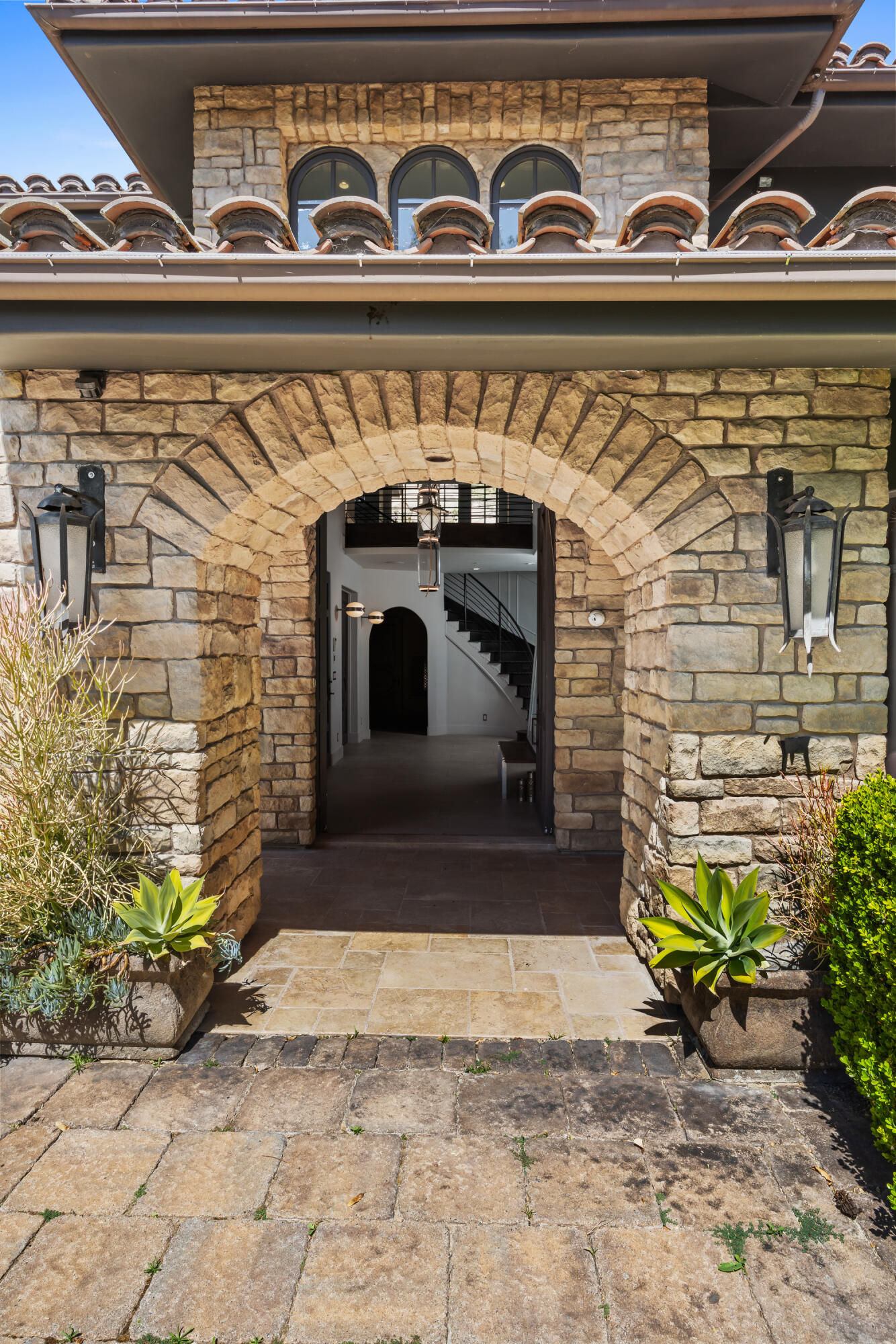 330 E Mountain Drive