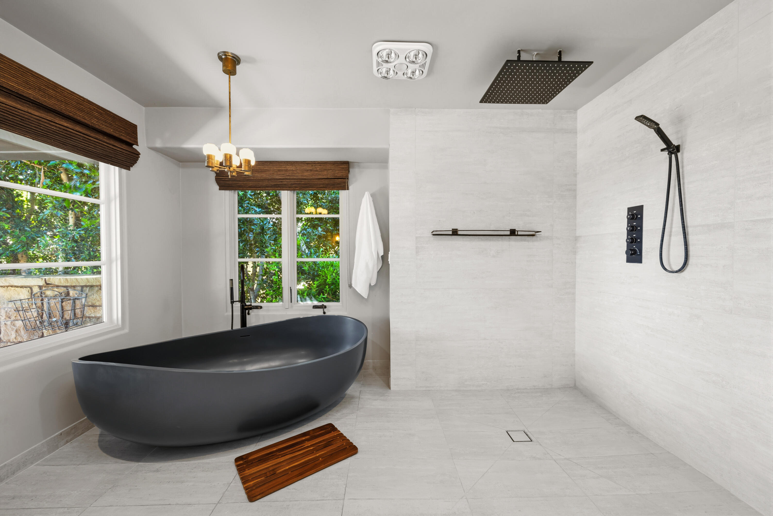 330 E Mountain Drive