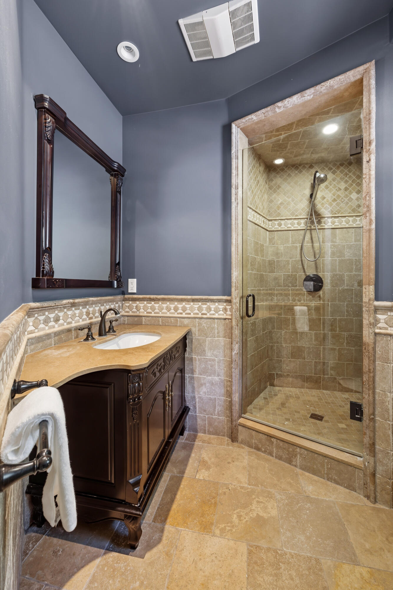 330 E Mountain Drive