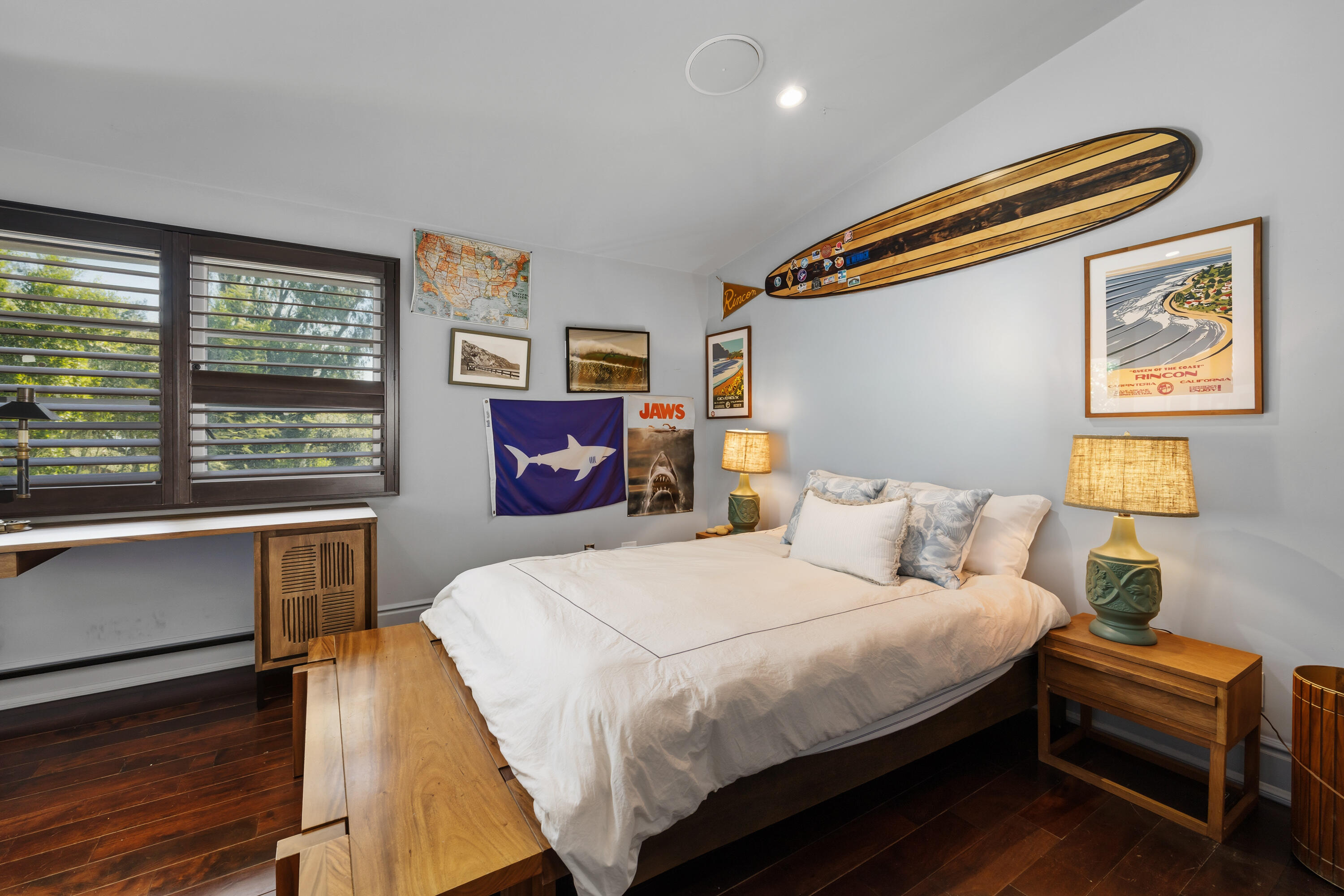 330 E Mountain Drive