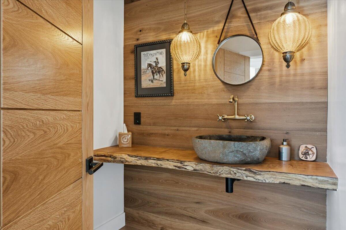 970 College Canyon Road