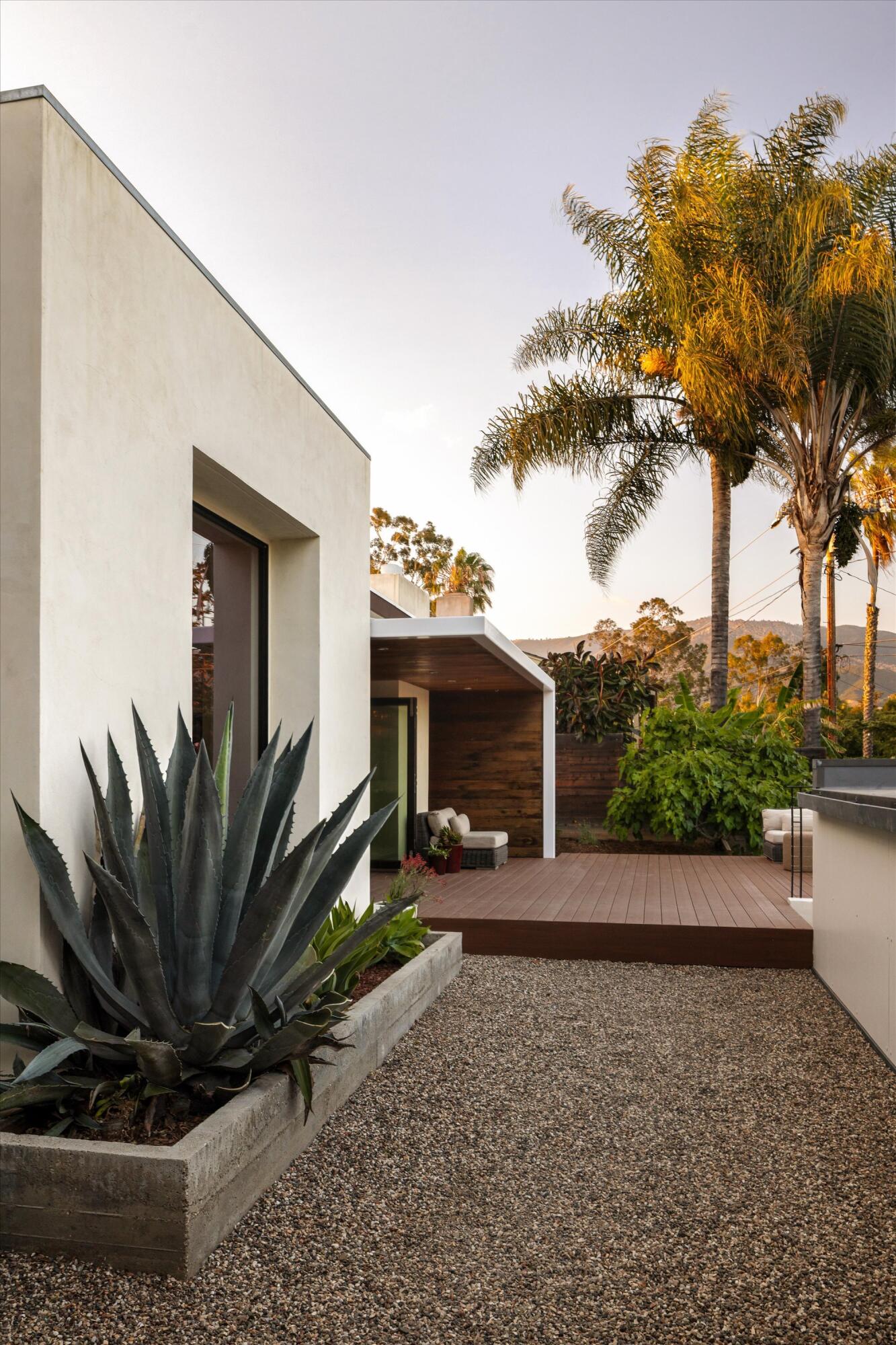 11 Romaine Drive