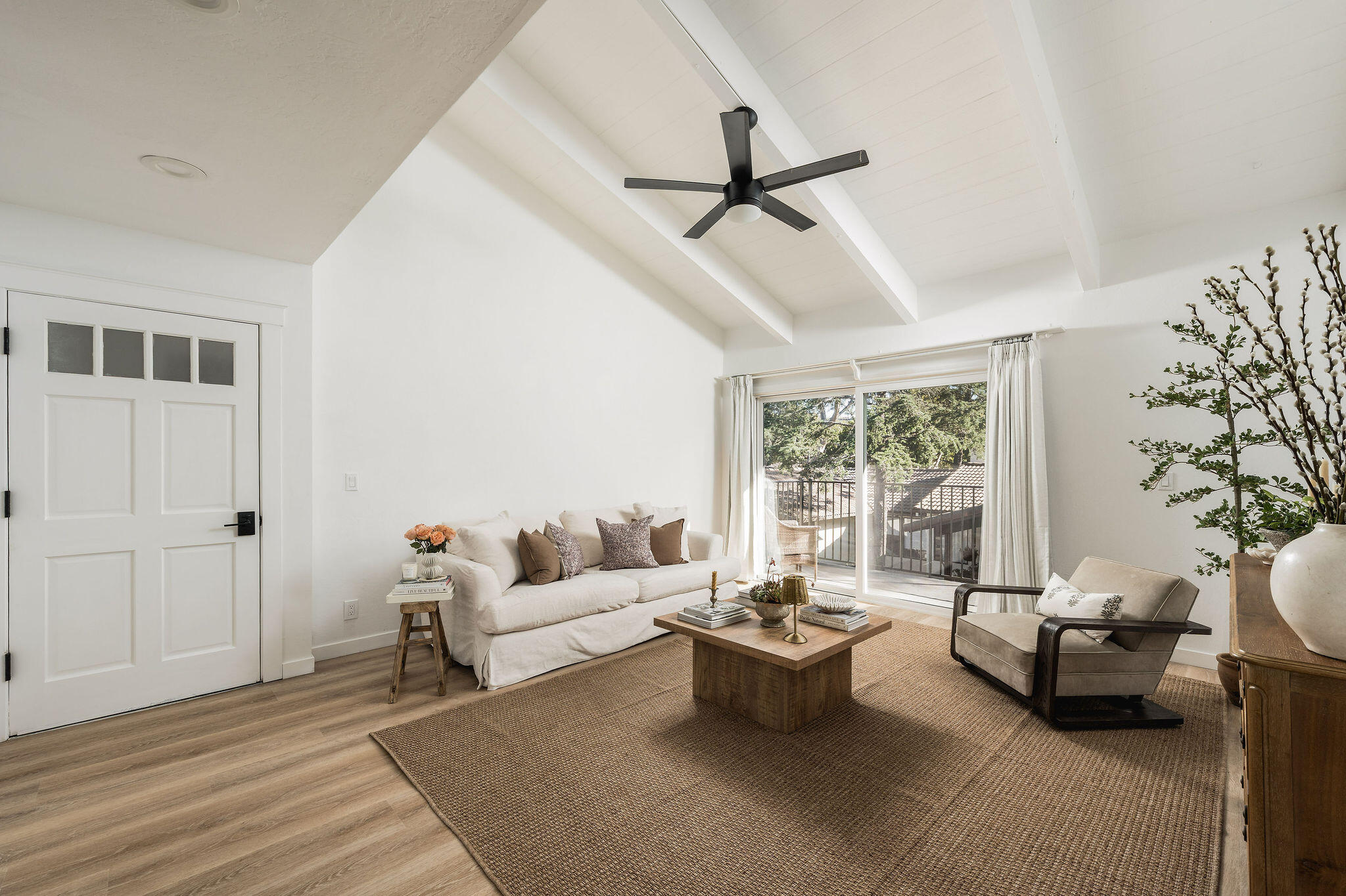 864 Highland Drive 6