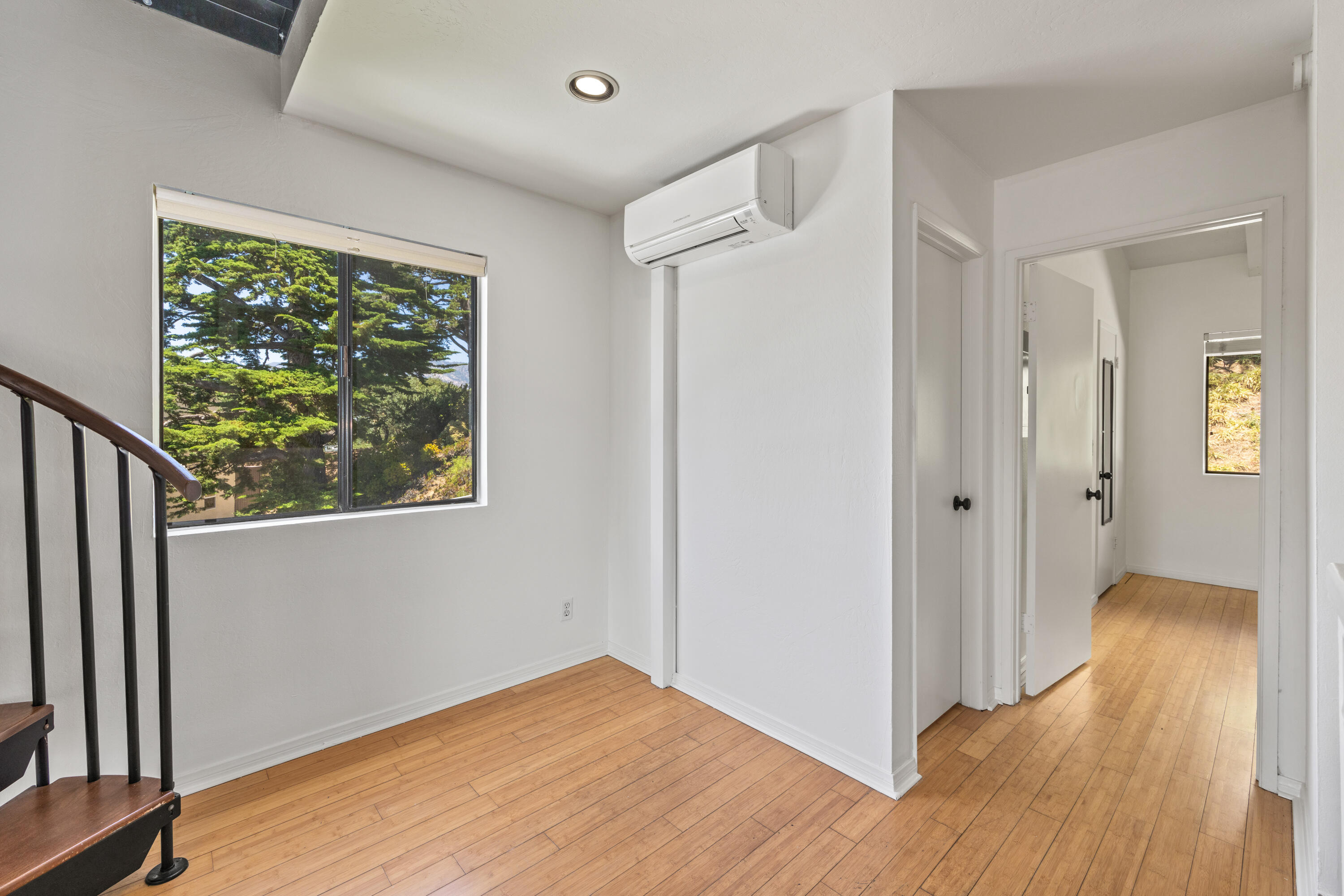 976 Miramonte Drive Apt 4