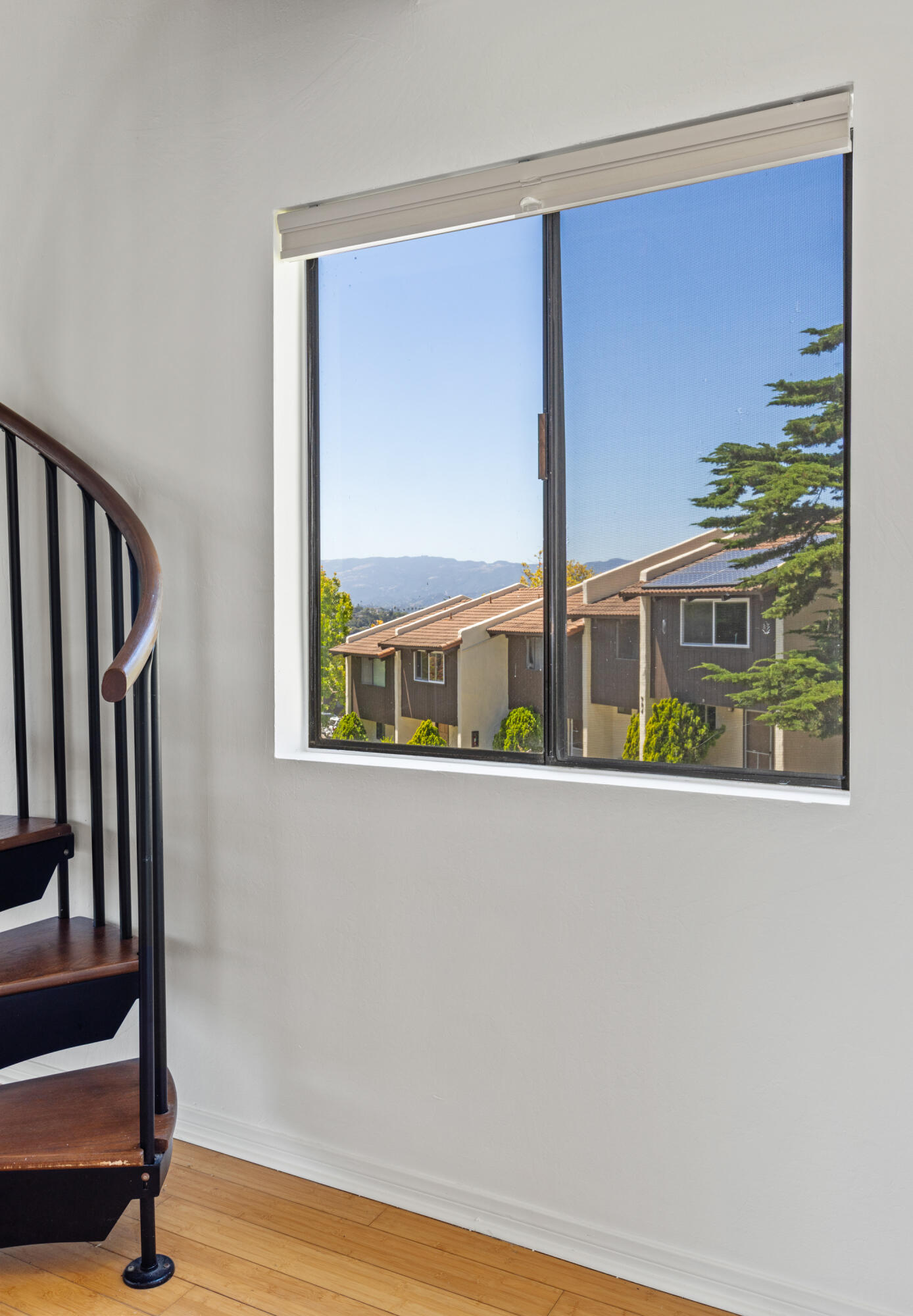 976 Miramonte Drive Apt 4