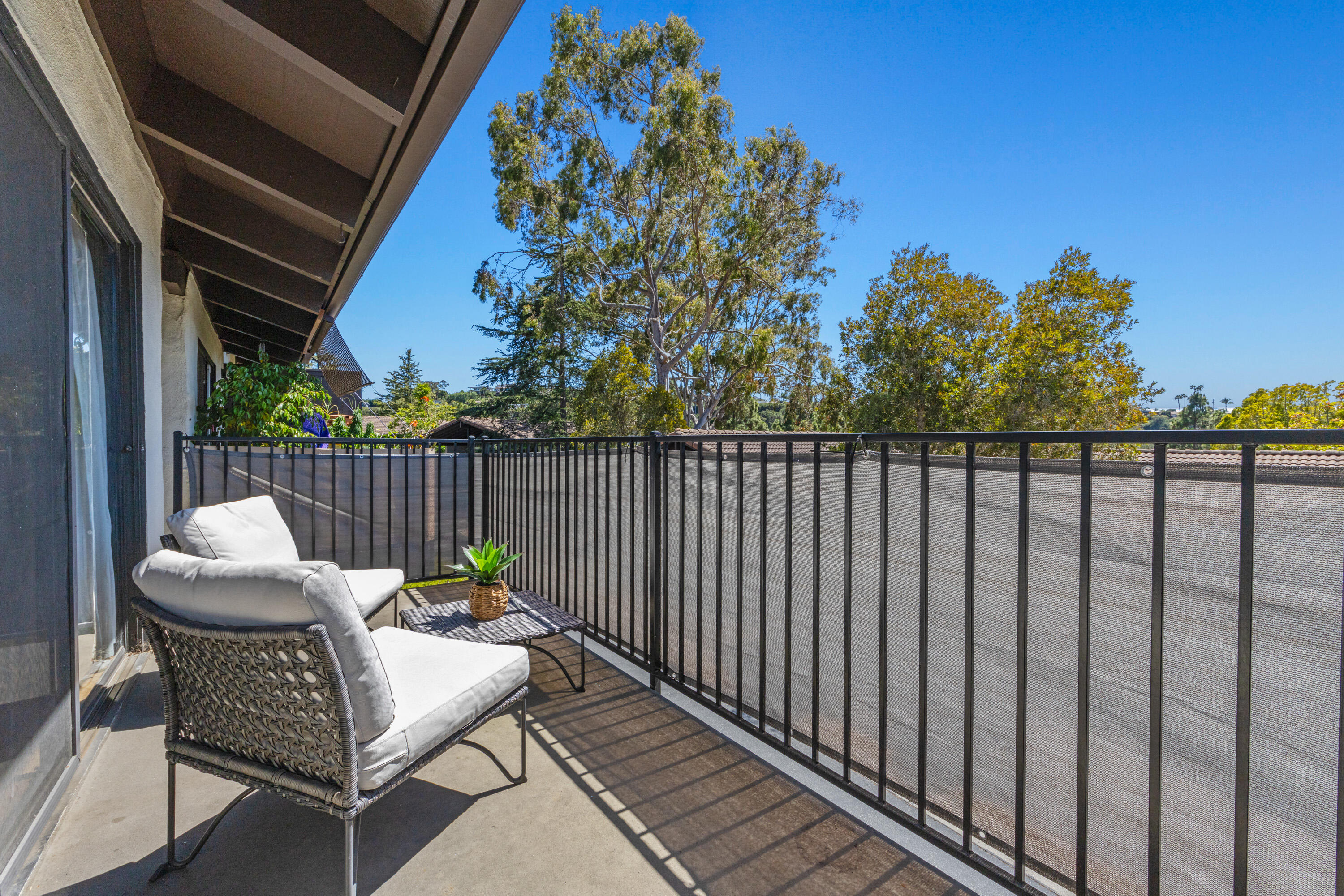 976 Miramonte Drive Apt 4