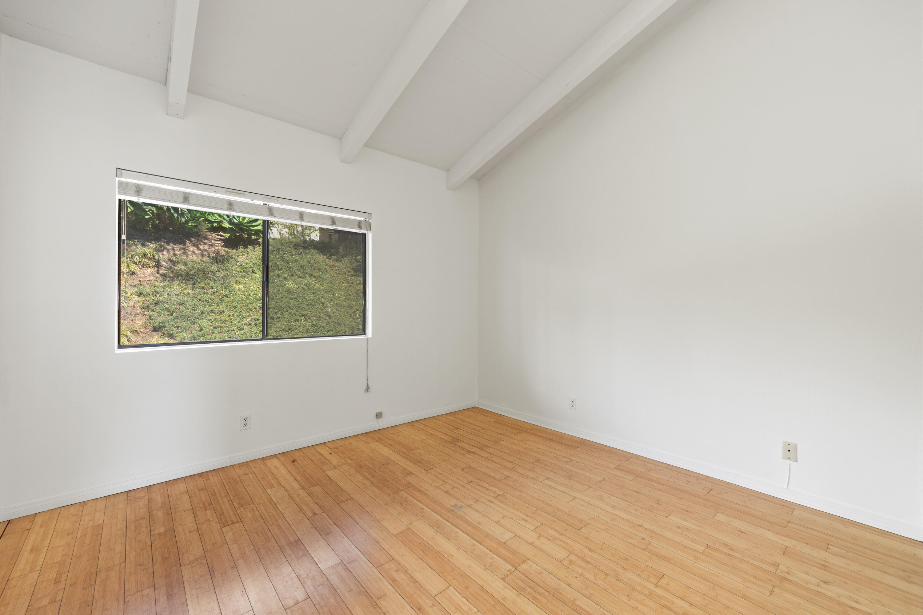 976 Miramonte Drive Apt 4