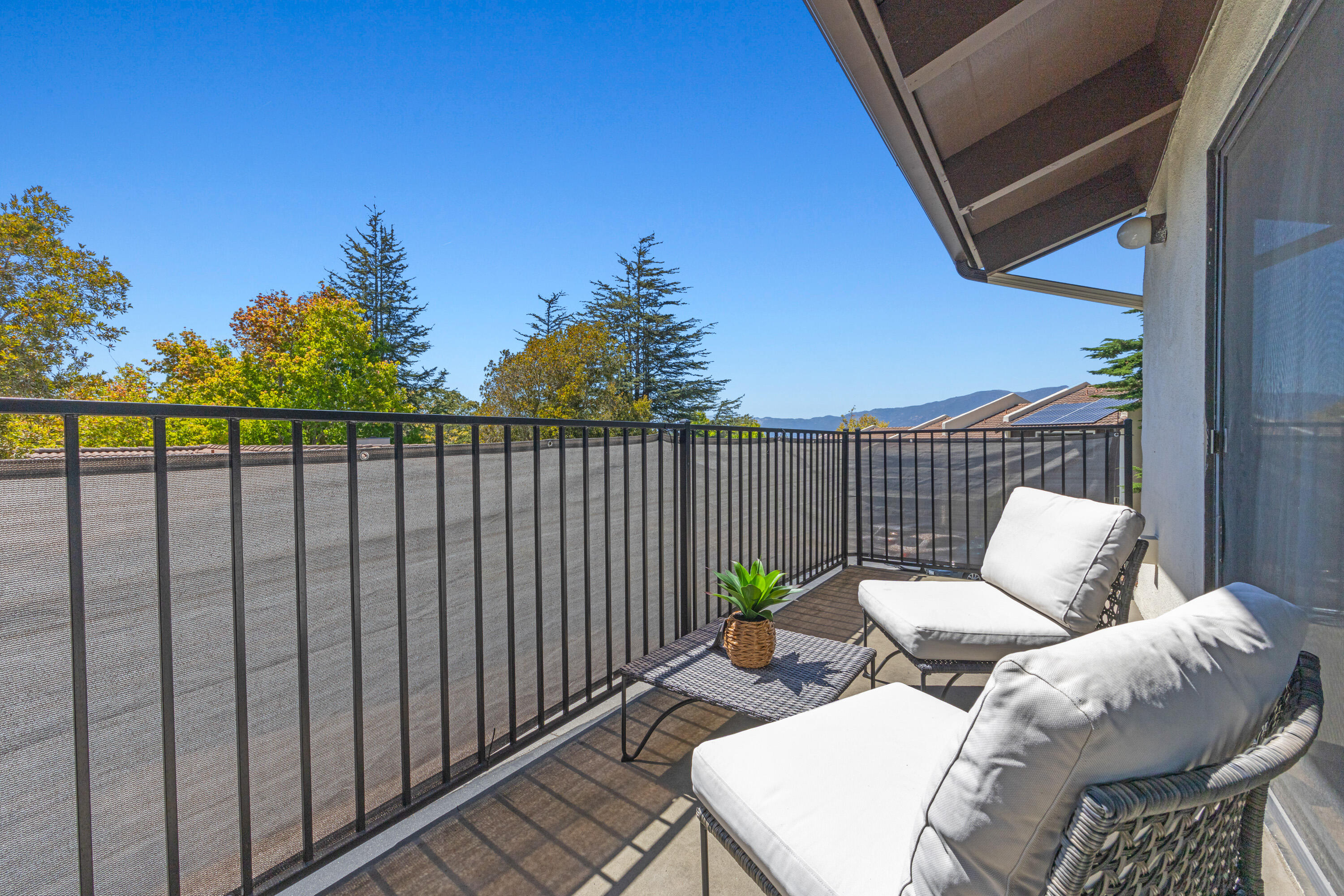 976 Miramonte Drive Apt 4