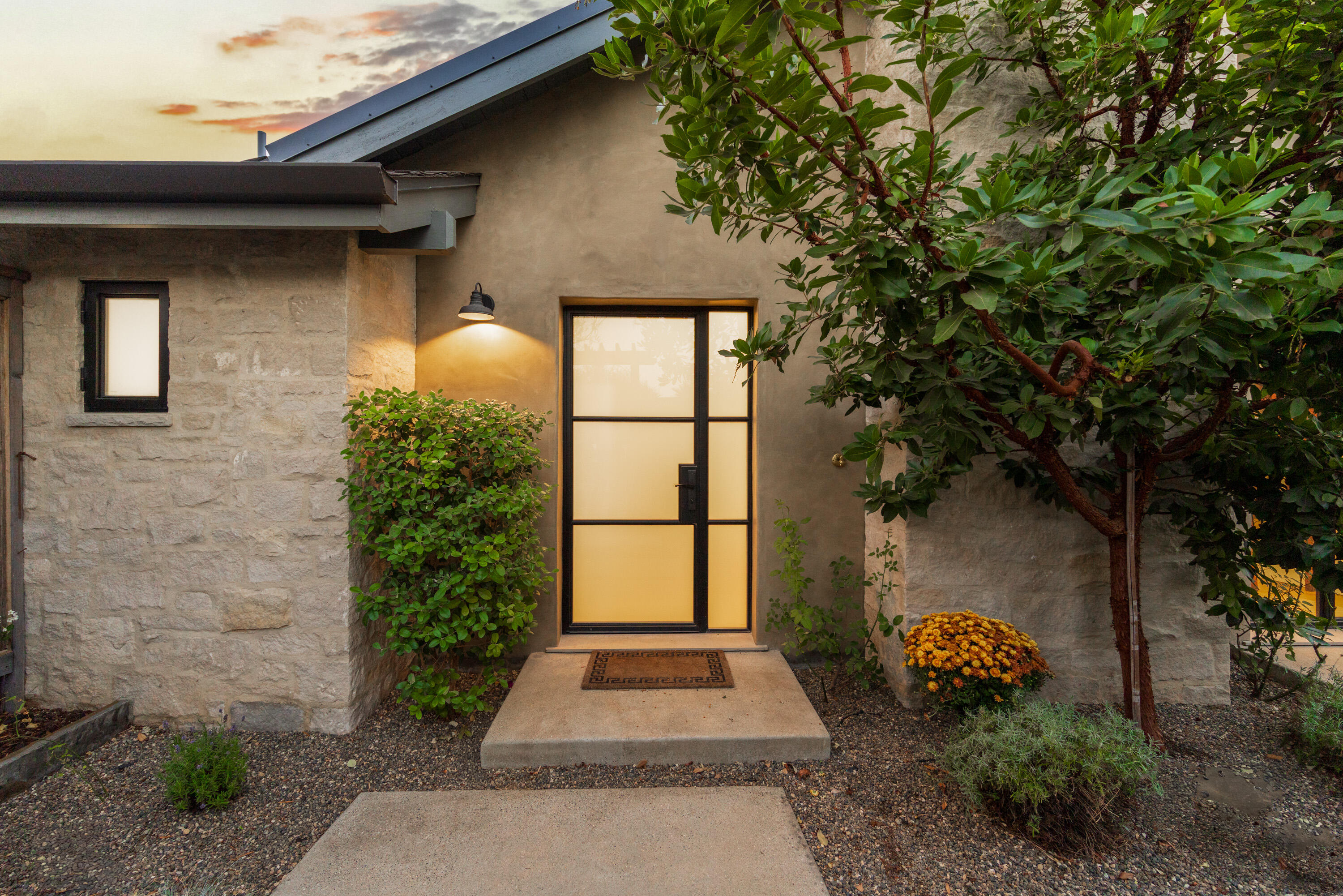 1674 Laurel Avenue Unit 1