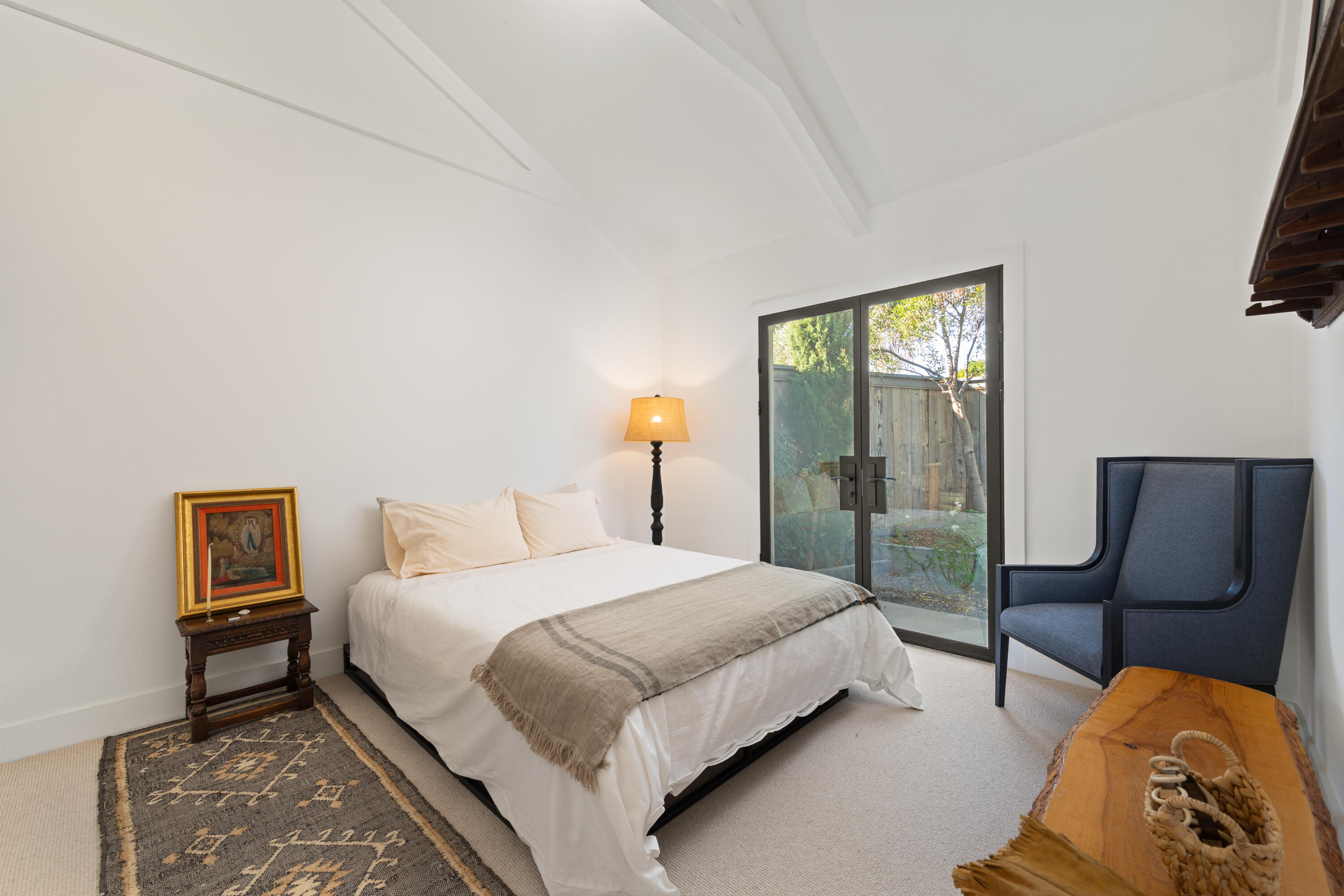 1674 Laurel Avenue Unit 1