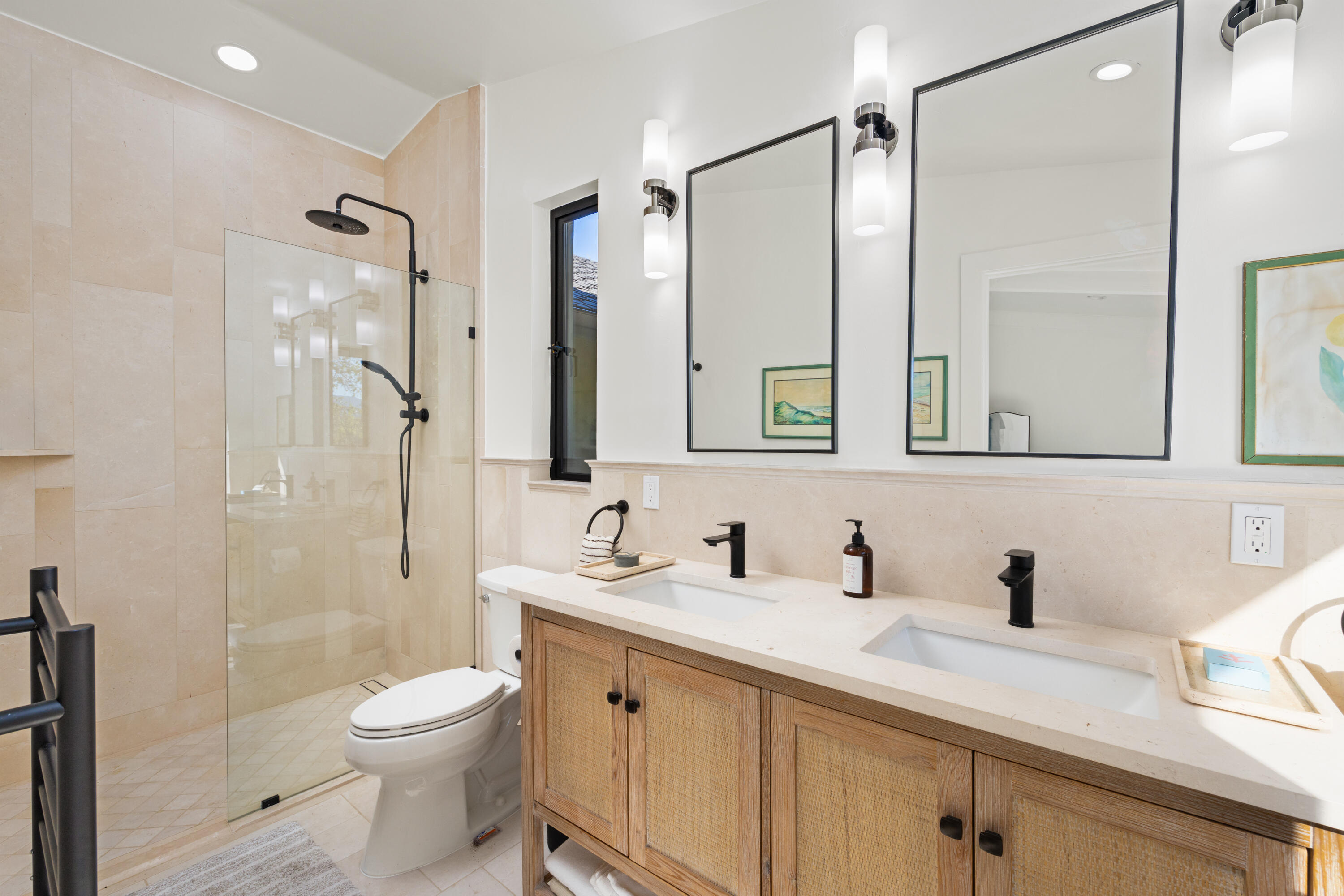 1674 Laurel Avenue Unit 1
