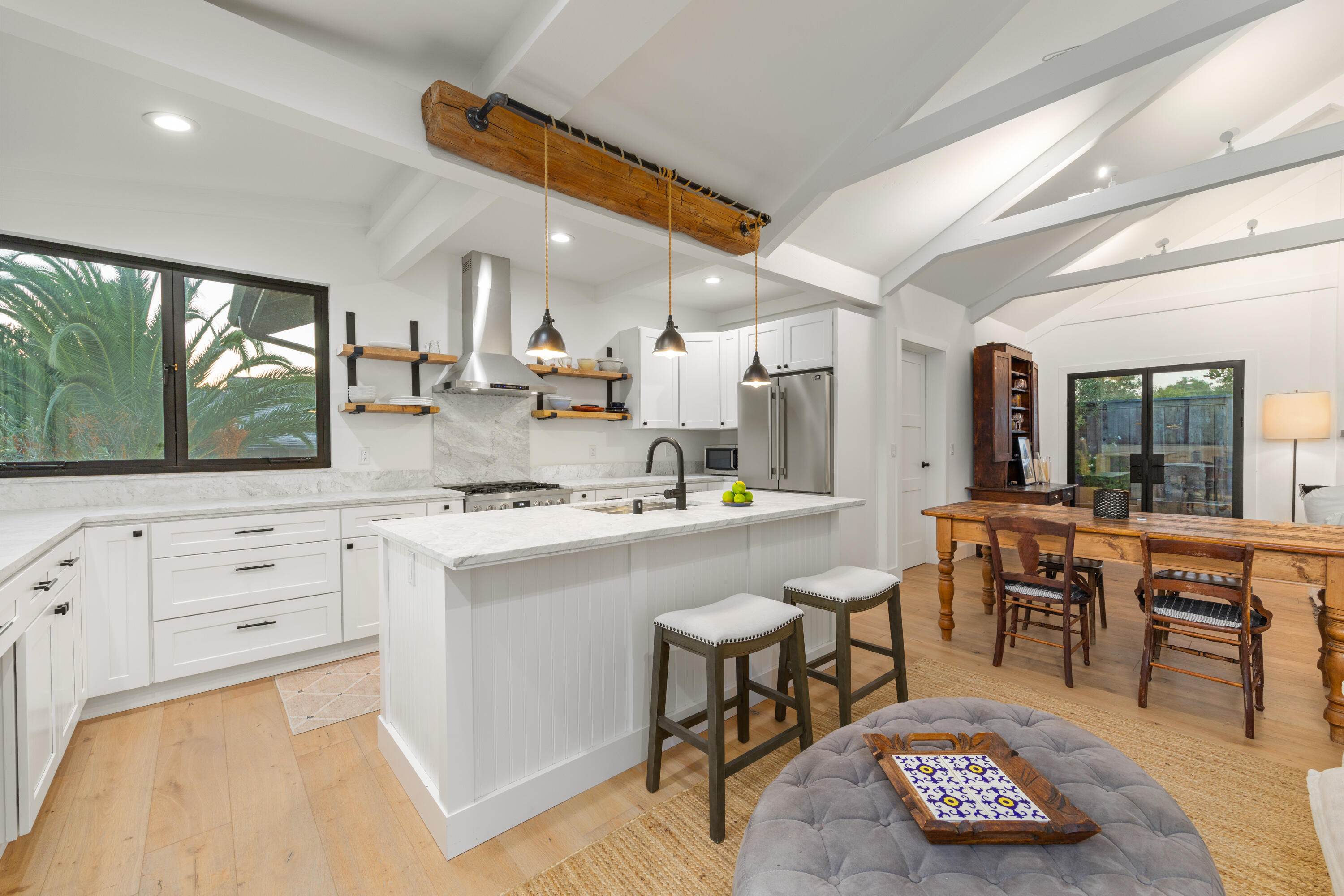 1674 Laurel Avenue Unit 1