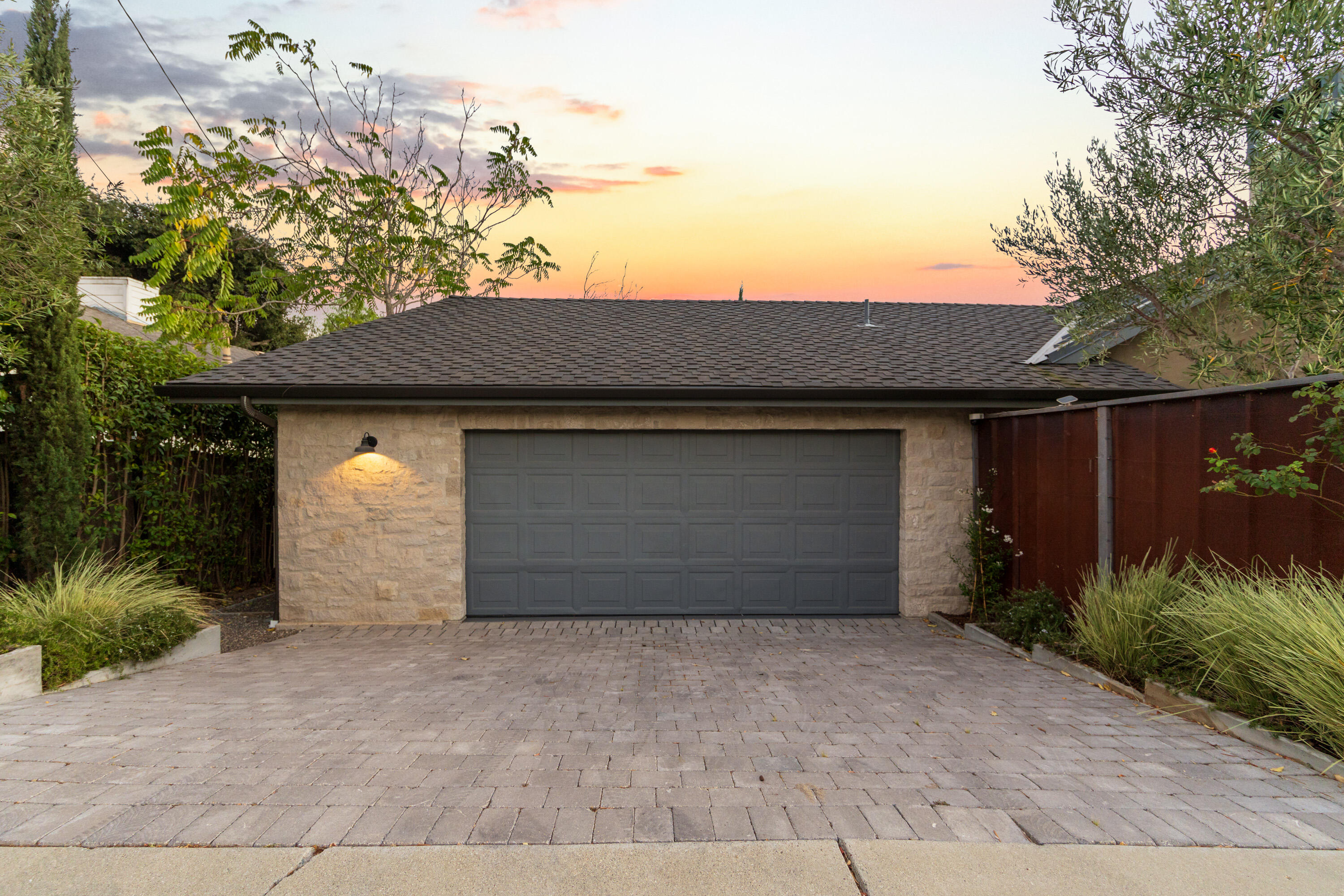 1674 Laurel Avenue Unit 1