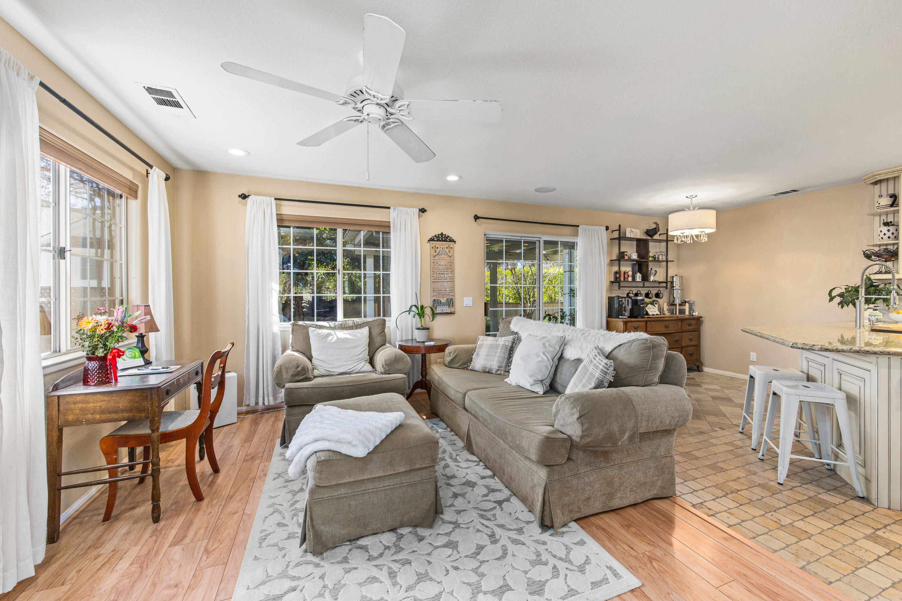 922 College Canyon Road