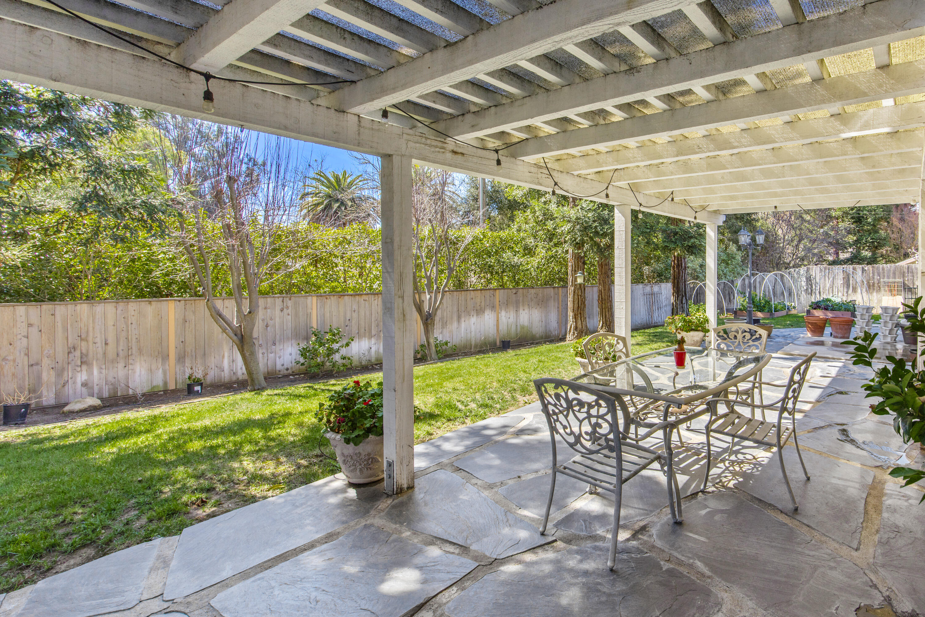 922 College Canyon Road