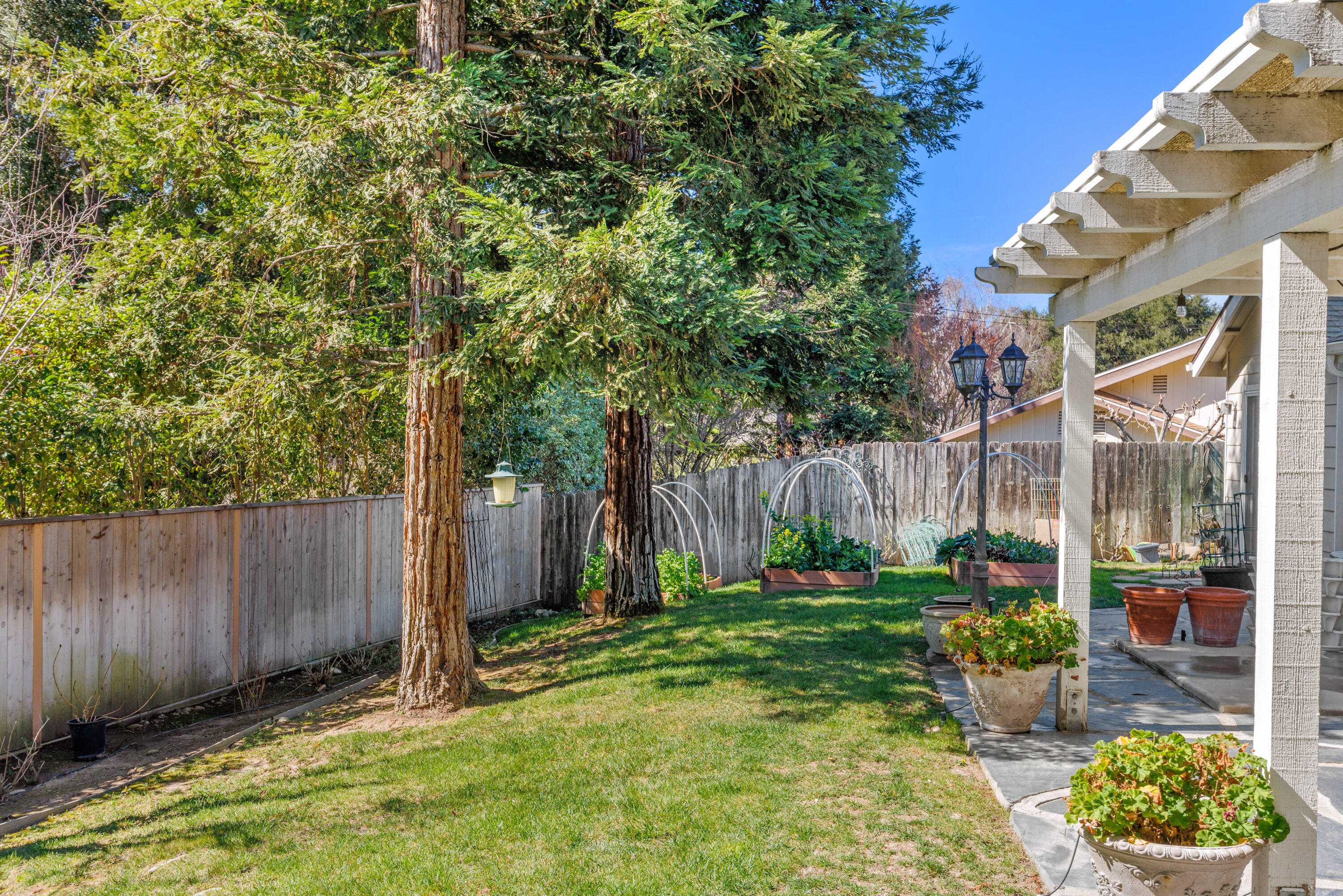 922 College Canyon Road