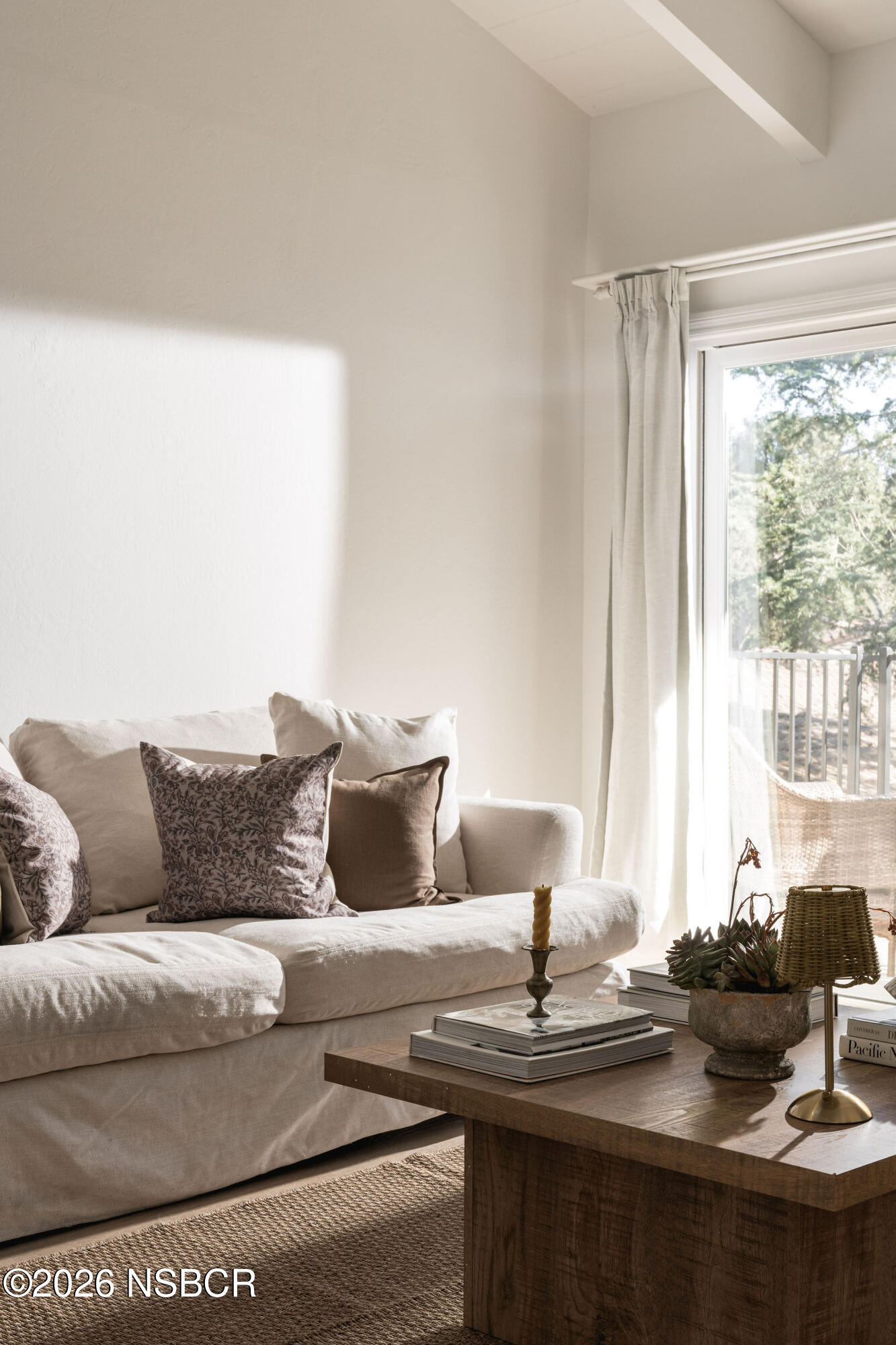 864 Highland Drive 6