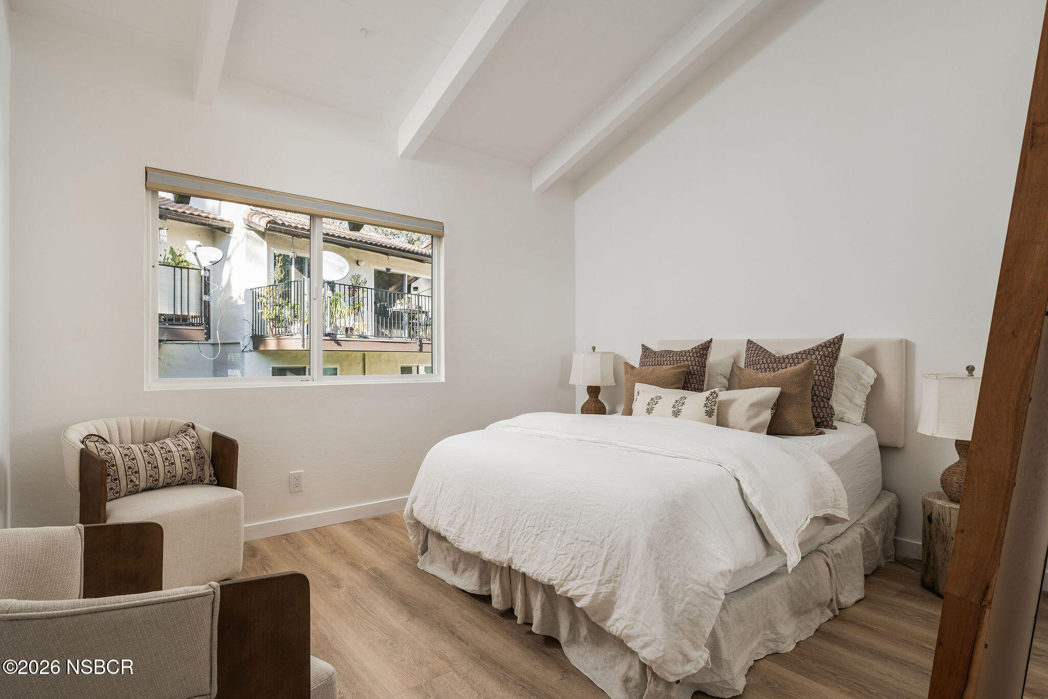 864 Highland Drive 6