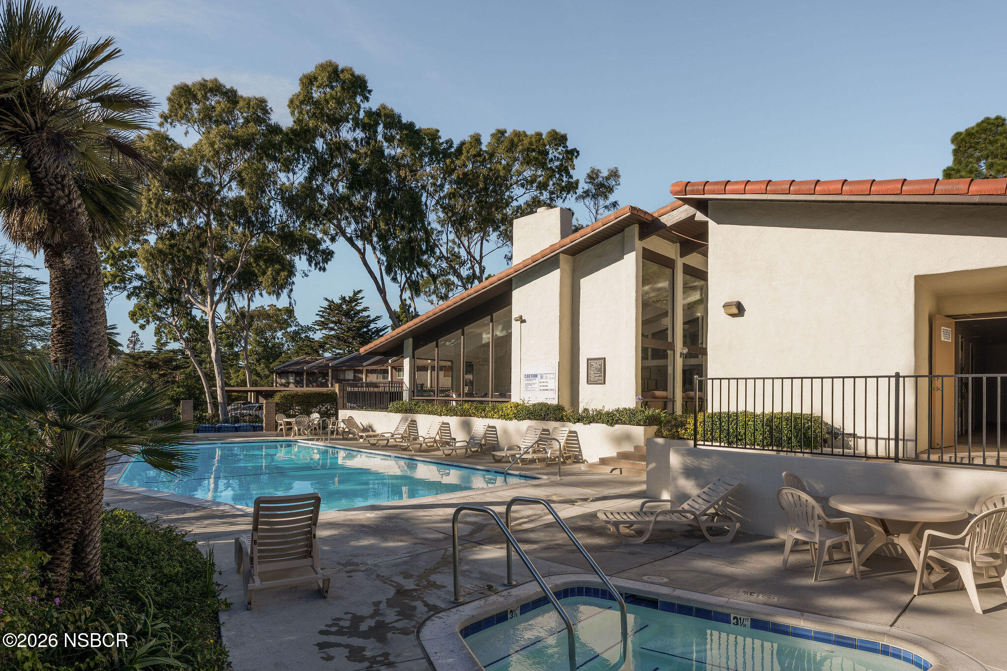 976 Miramonte Drive, 4