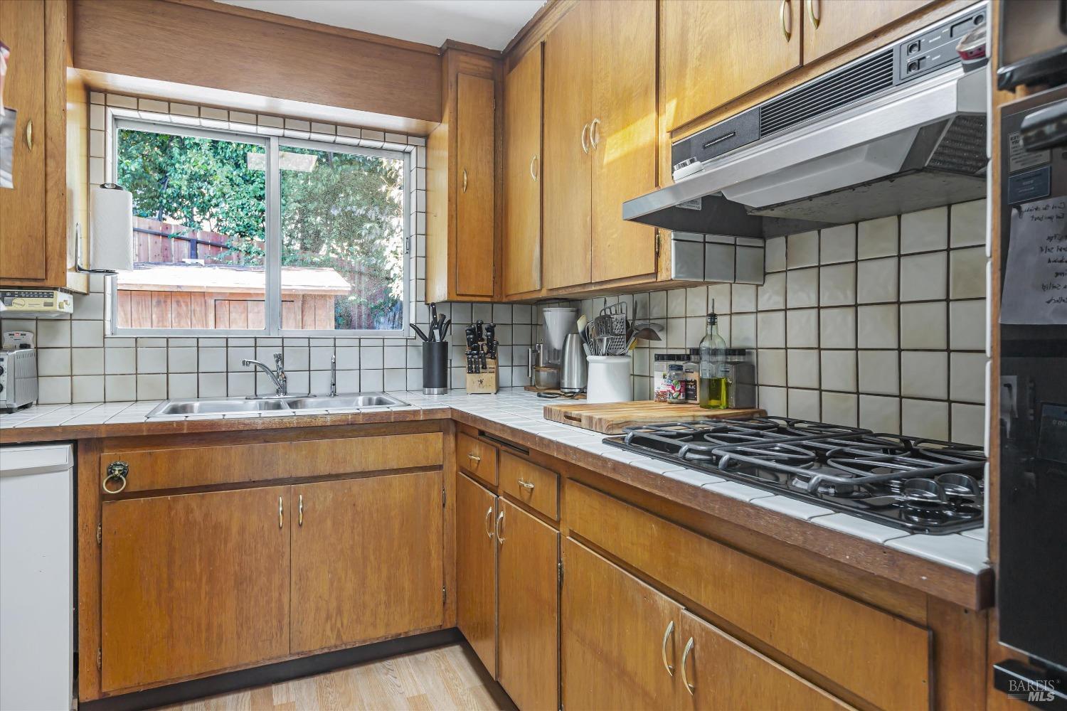 355 Corte Madera Ave