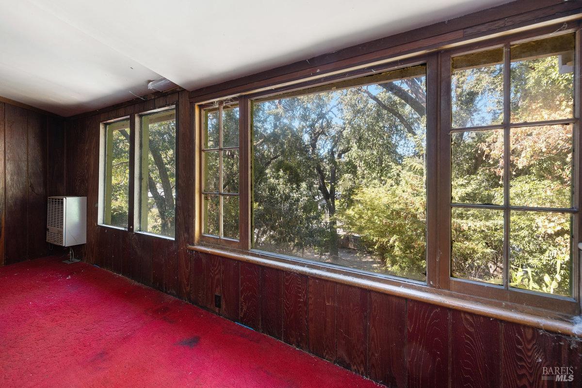 1566 San Anselmo Ave