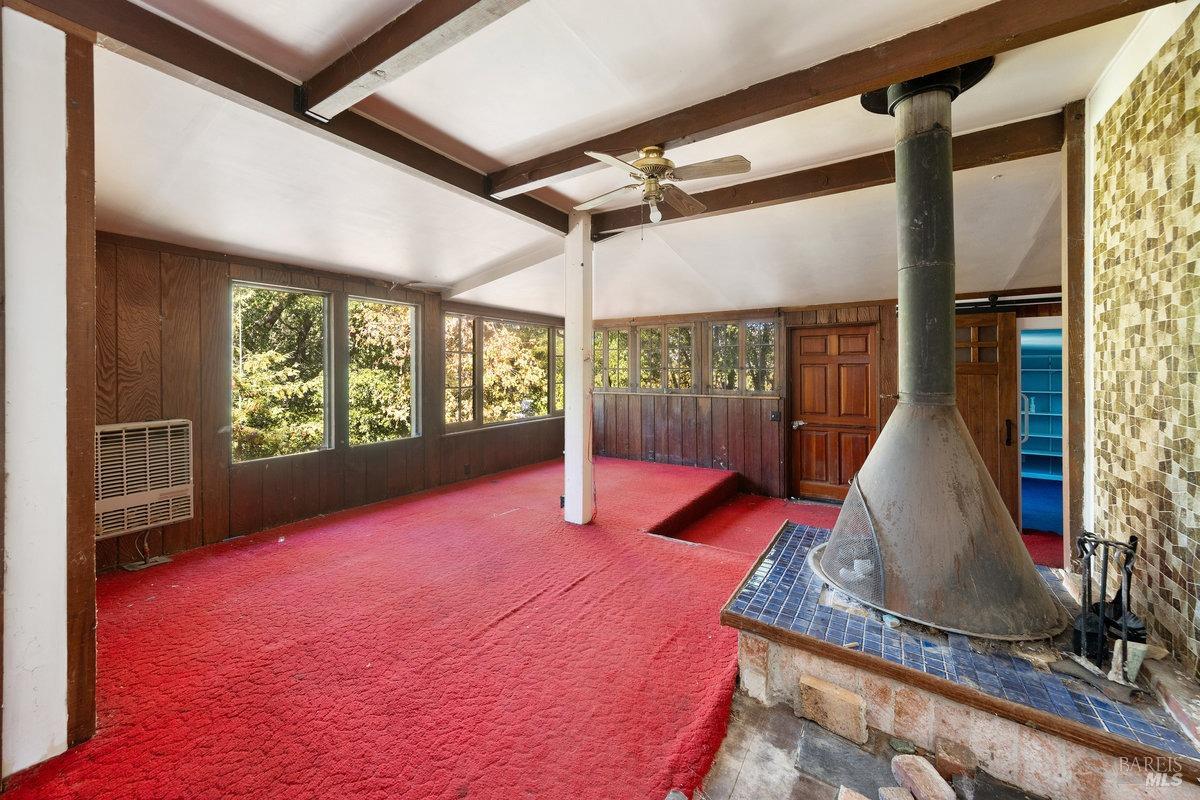 1566 San Anselmo Ave