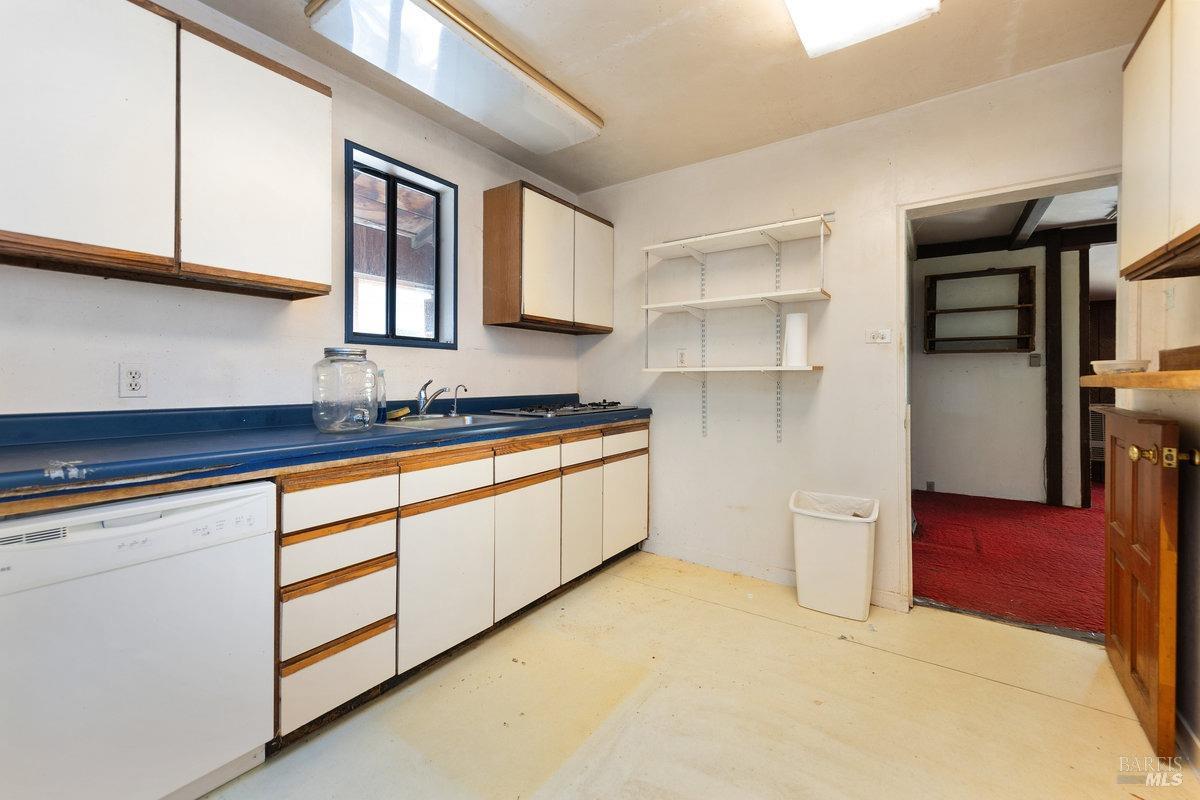 1566 San Anselmo Ave