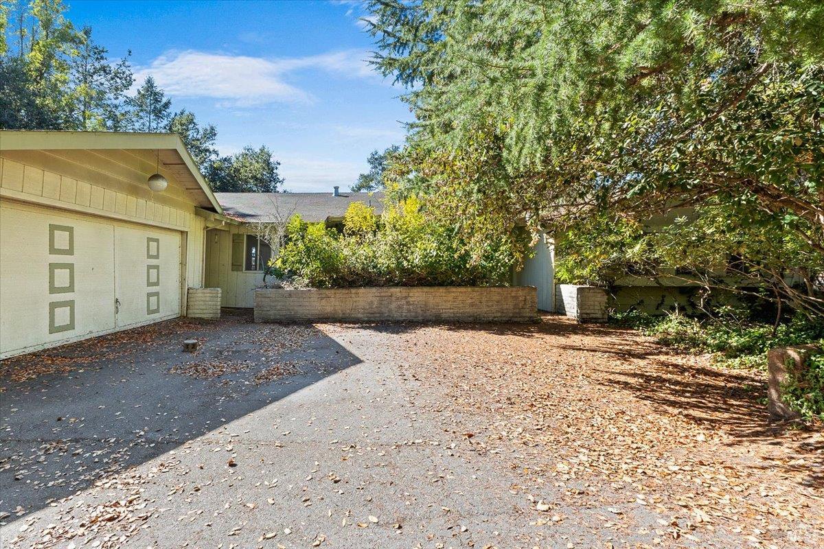 3611 Alta Vista Avenue