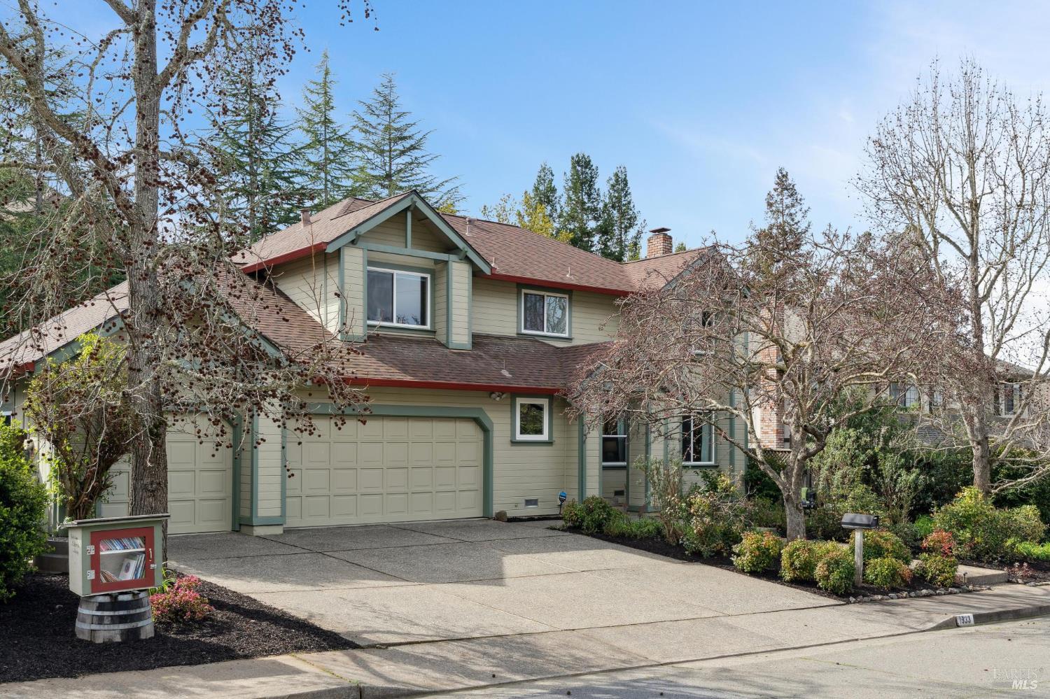 1933 Benton Lane