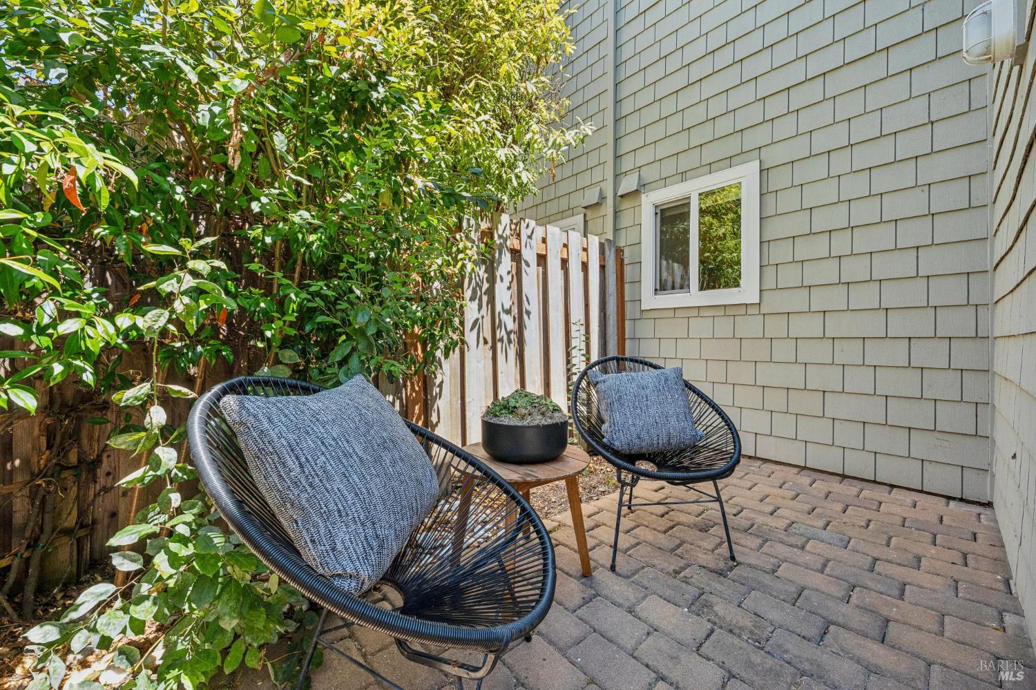 384 Pine Hill Road Unit: #14