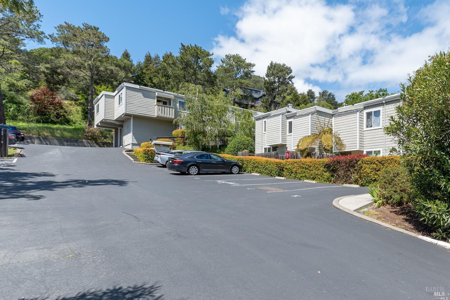 384 Pine Hill Road Unit: #14