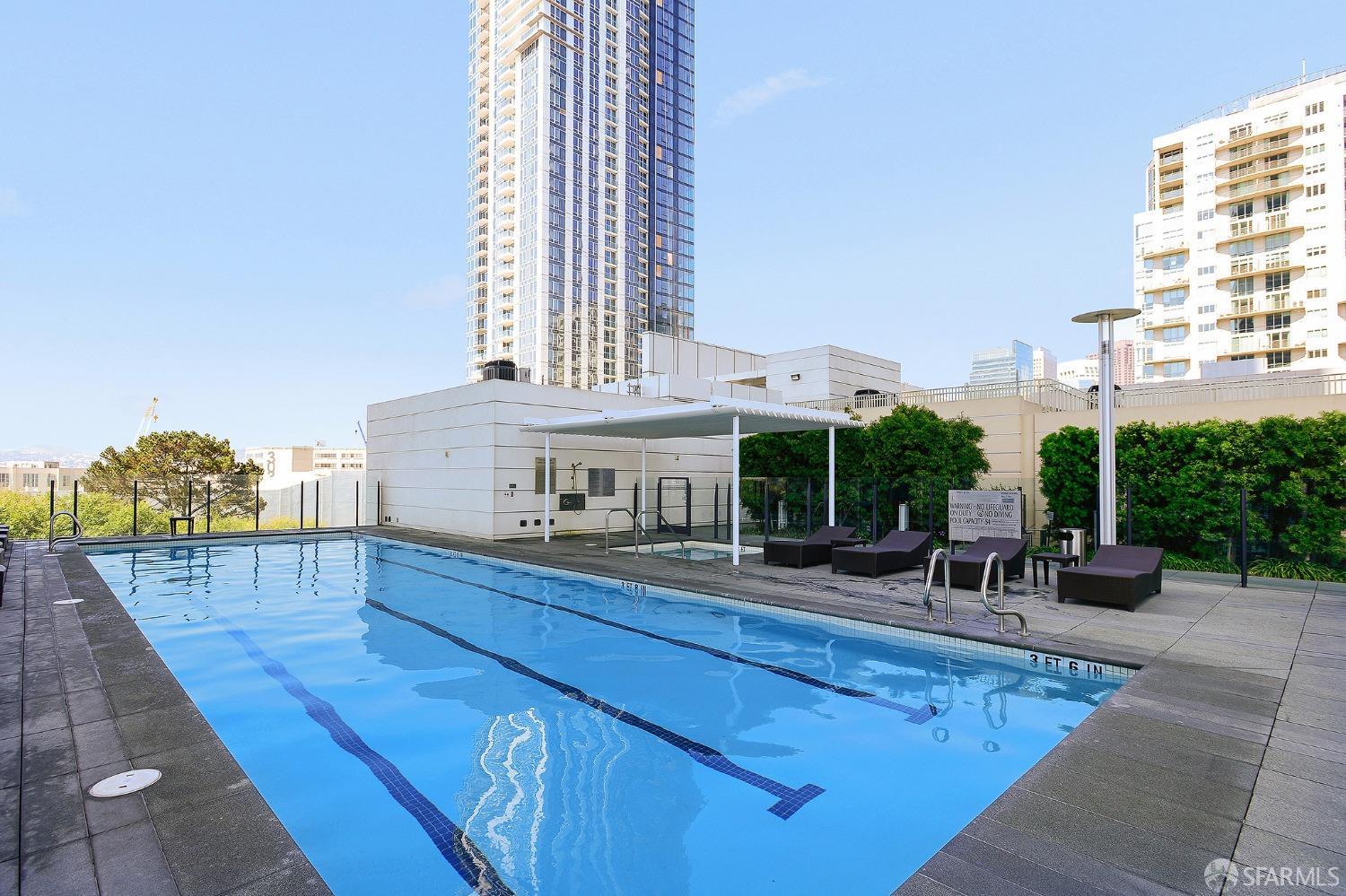 425 1st Street Unit: 1301