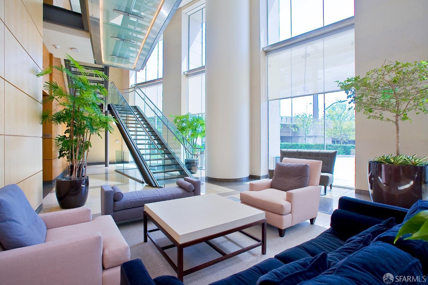 425 1st Street Unit: 1301