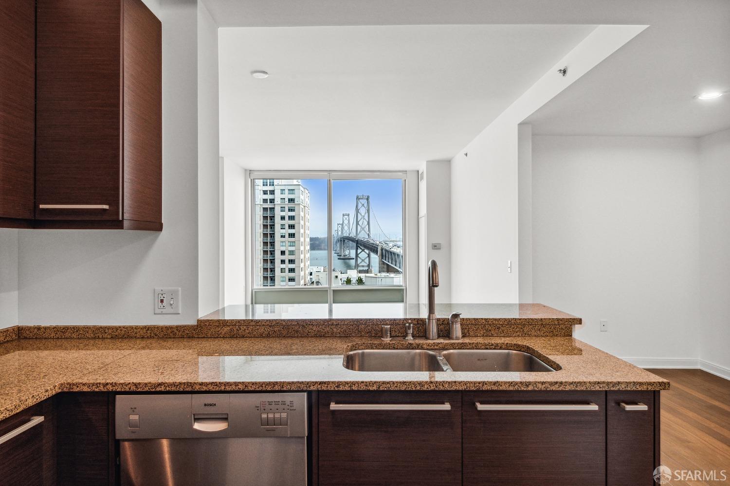 425 1st Street Unit: 1301