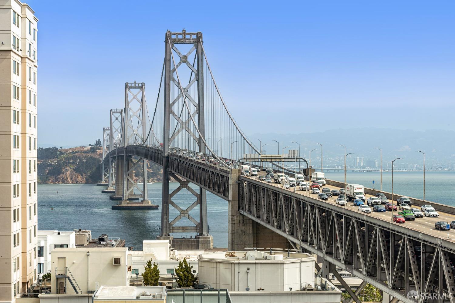 425 1st Street Unit: 1301