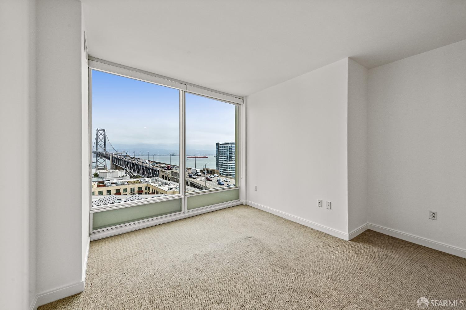 425 1st Street Unit: 1301
