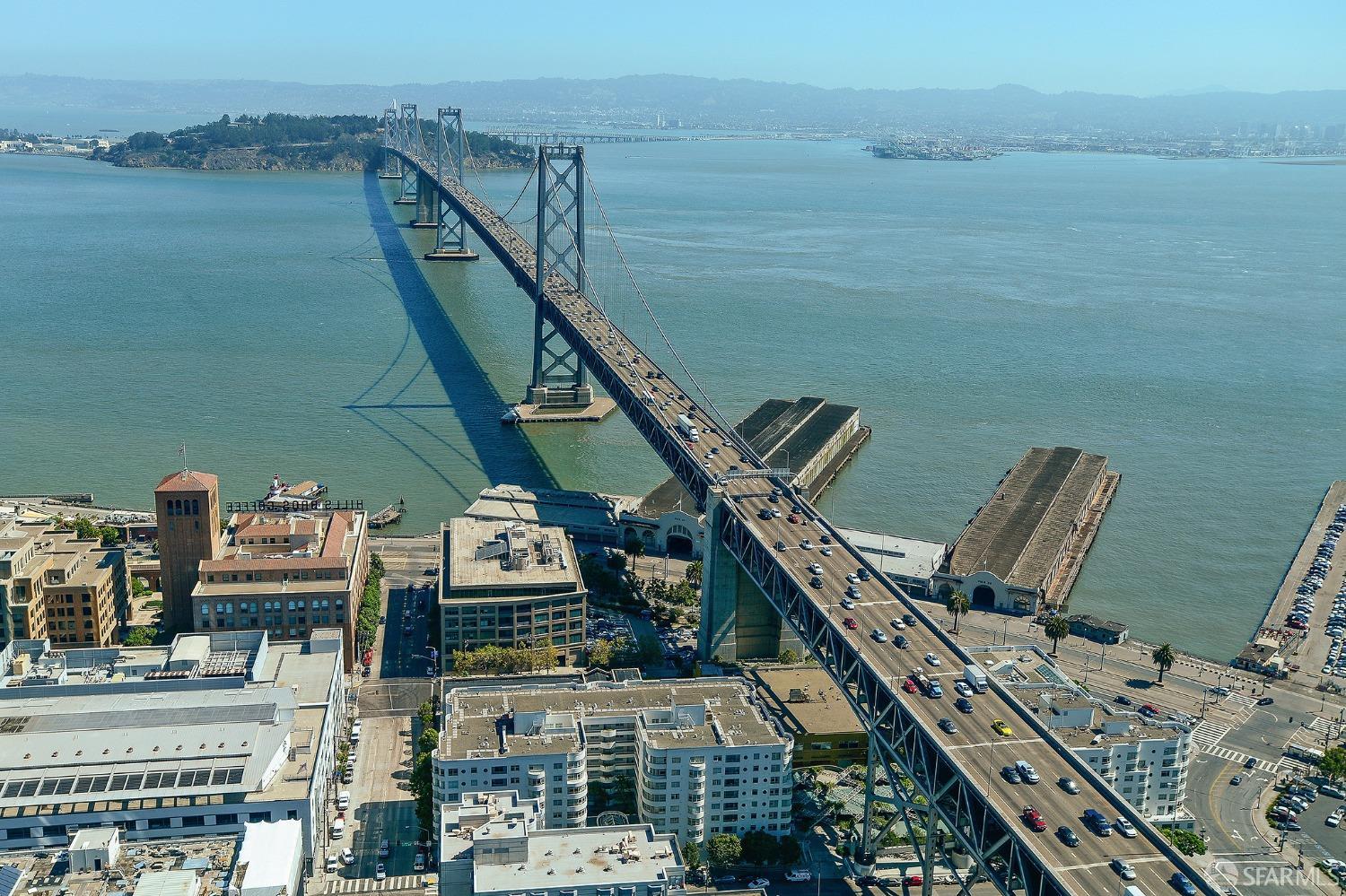 425 1st Street Unit: 1301