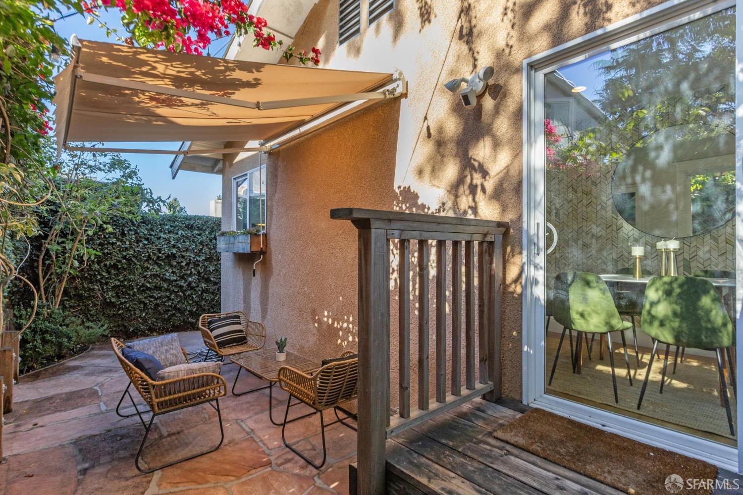 165 W Macarthur Boulevard